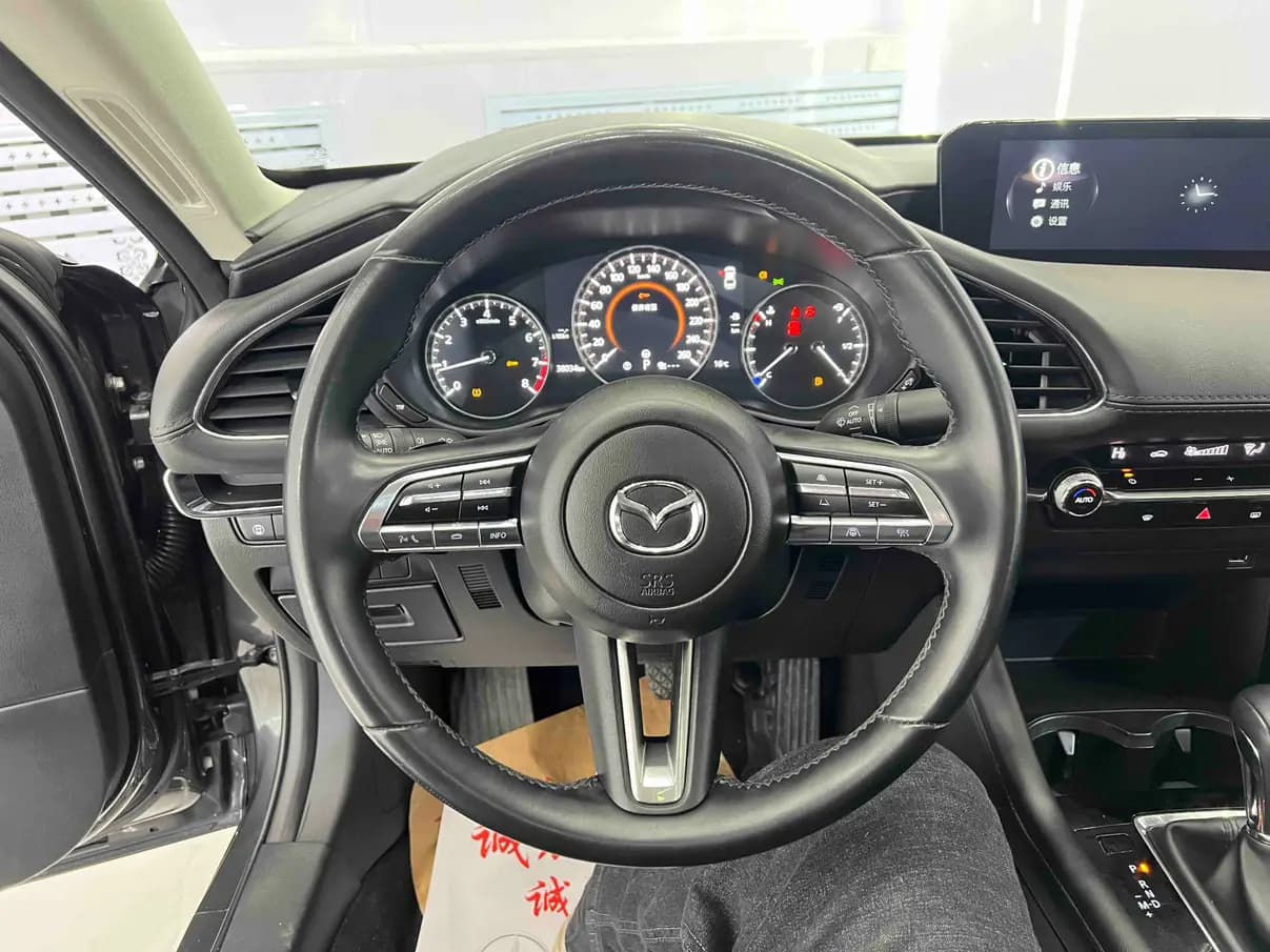 Mazda Axela 2023 г. 38000 км. — фото 10