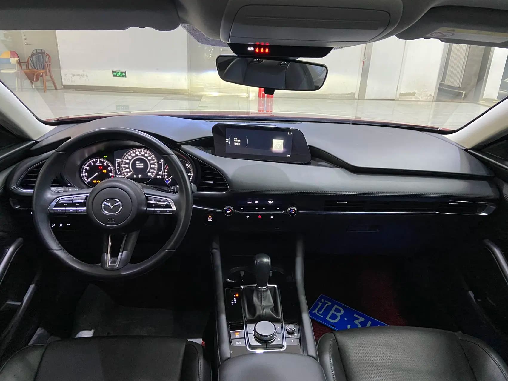 Mazda Axela 2023 г. 32000 км. — фото 9