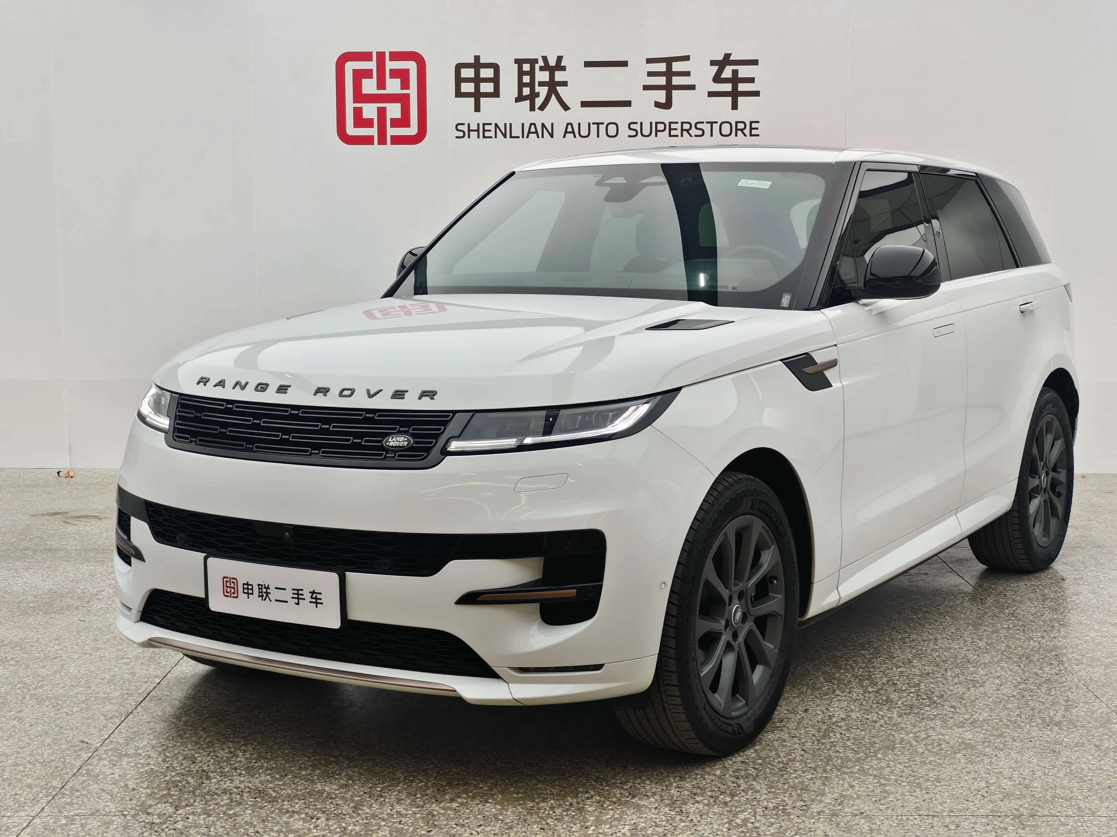 Land Rover Range Rover Sport 2024 г. 18200 км.