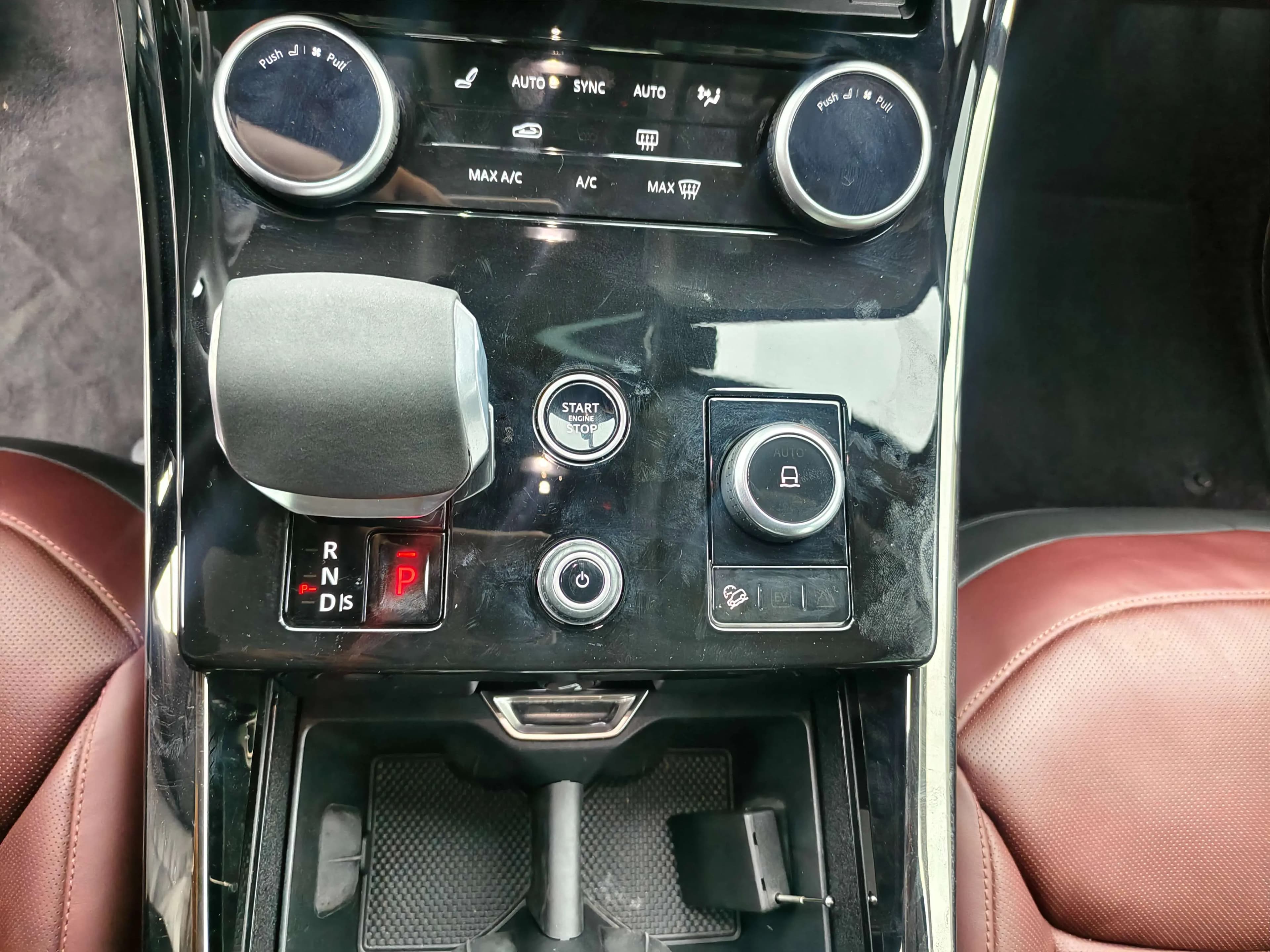 Land Rover Range Rover Sport 2024 г. 18200 км. — фото 9
