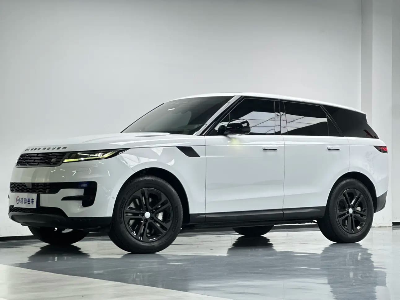 Land Rover Range Rover Sport 2023 г. 39000 км.