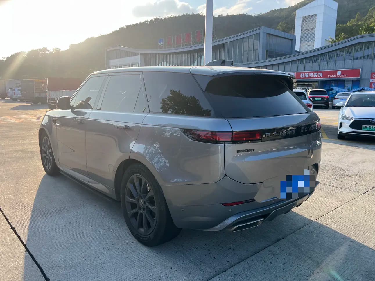 Land Rover Range Rover Sport 2023 г. 43000 км. — фото 4