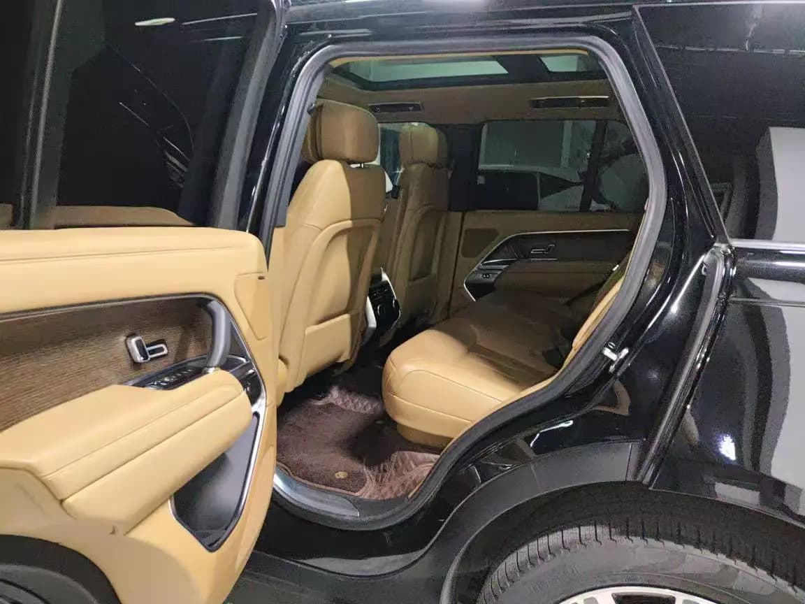 Land Rover Range rover 2024 г. 27003 км. — фото 3