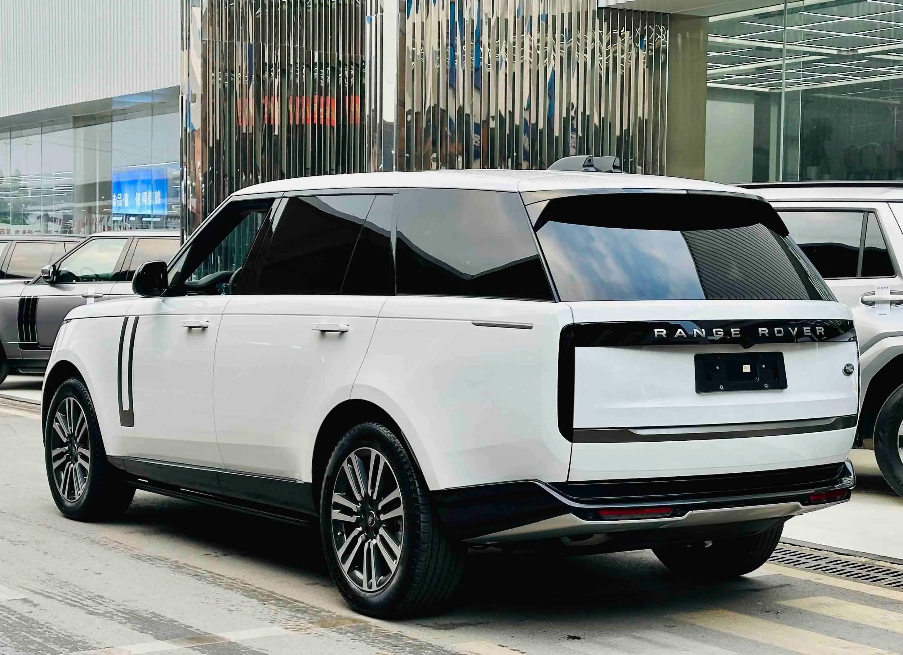 Land Rover Range rover 2024 г. 13004 км. — фото 3