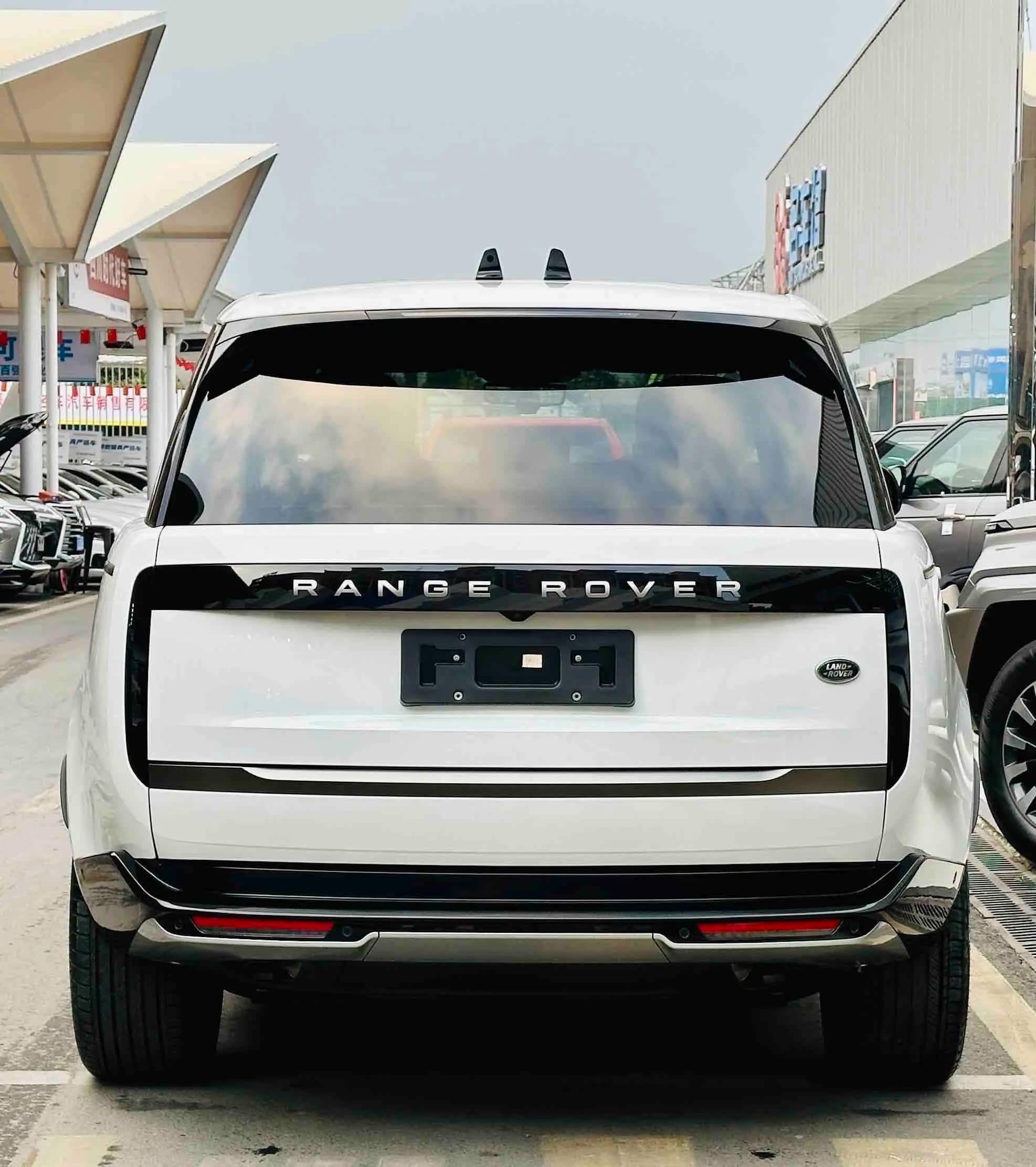Land Rover Range rover 2024 г. 13004 км. — фото 4