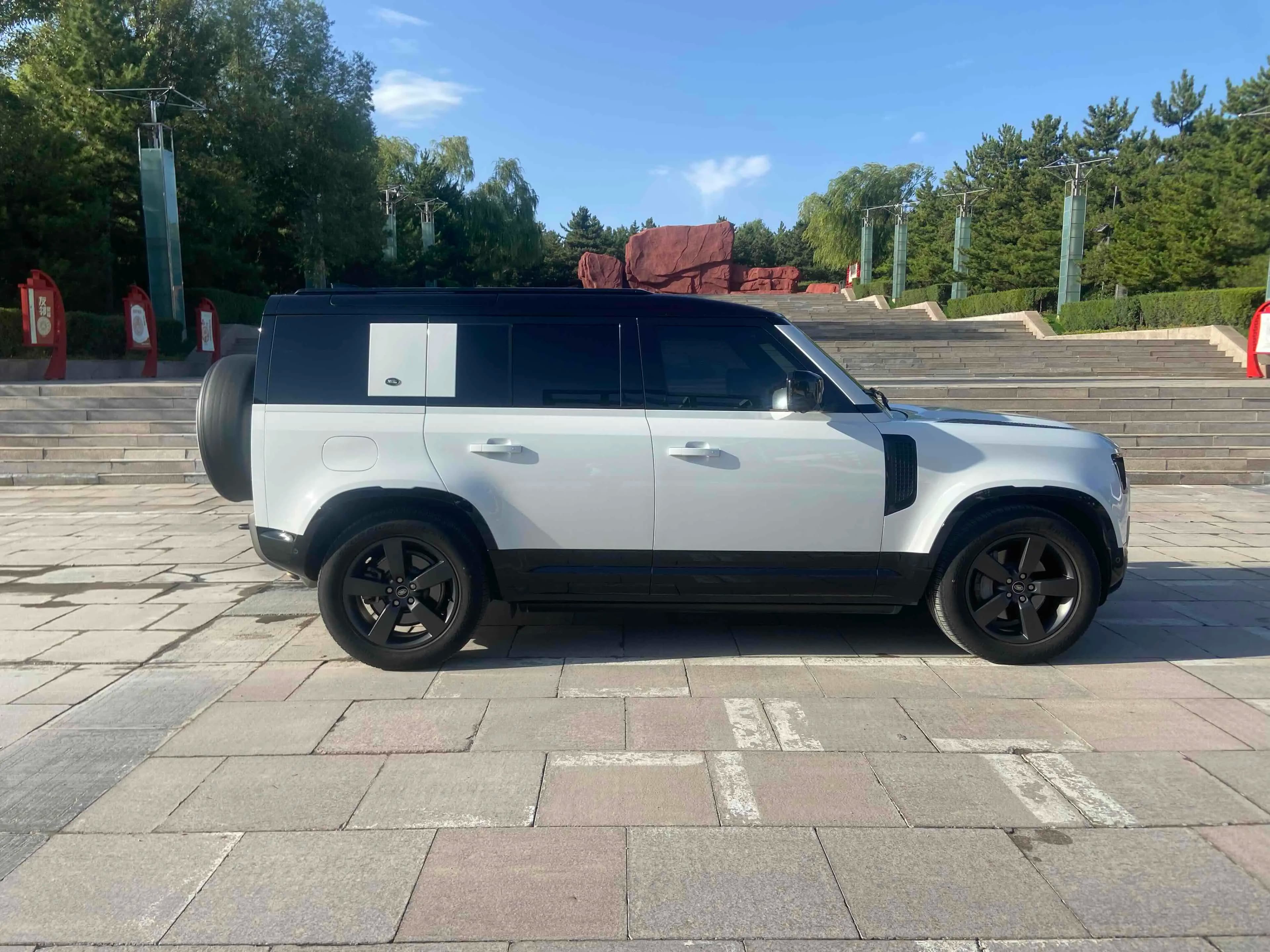 Land Rover Guard 2023 г. 47141 км. — фото 6