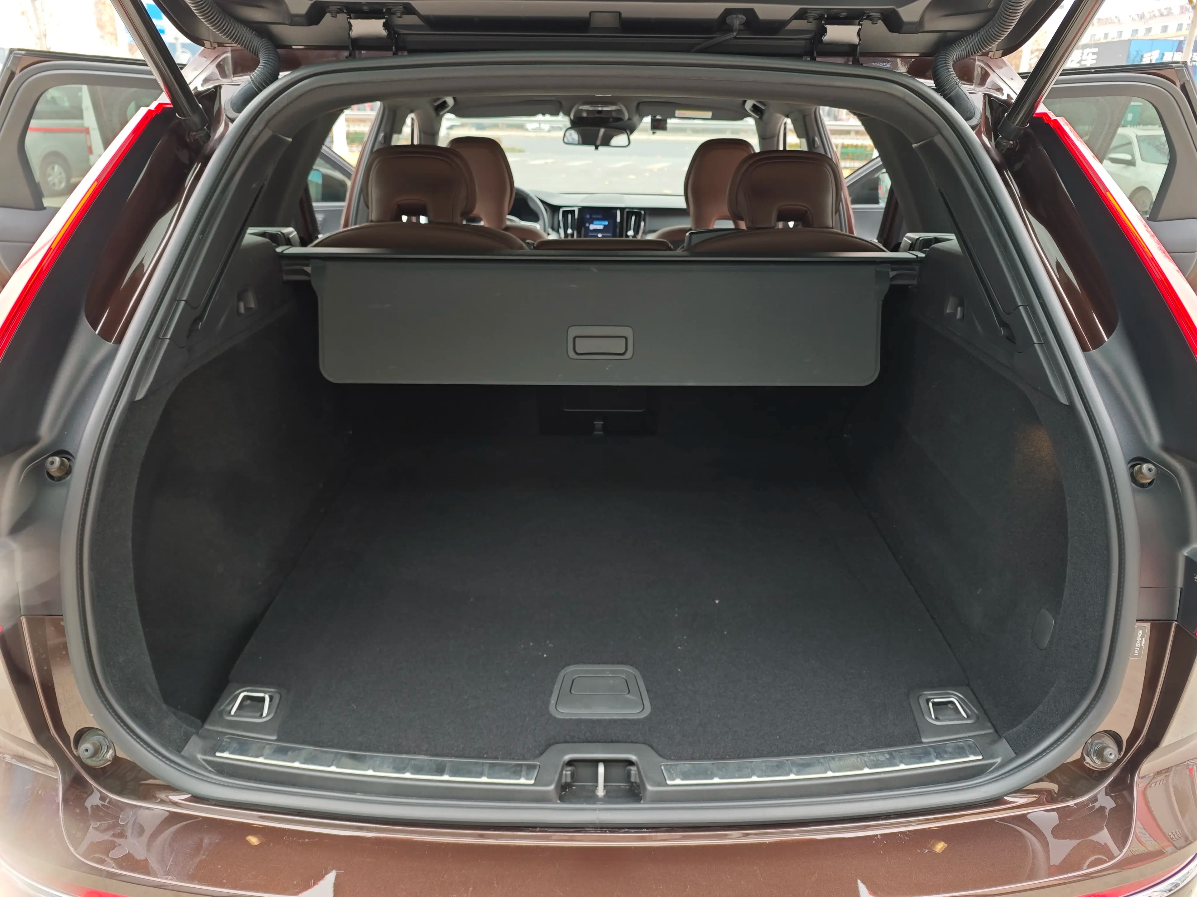 Volvo XC60 2021 г. 54000 км. — фото 15