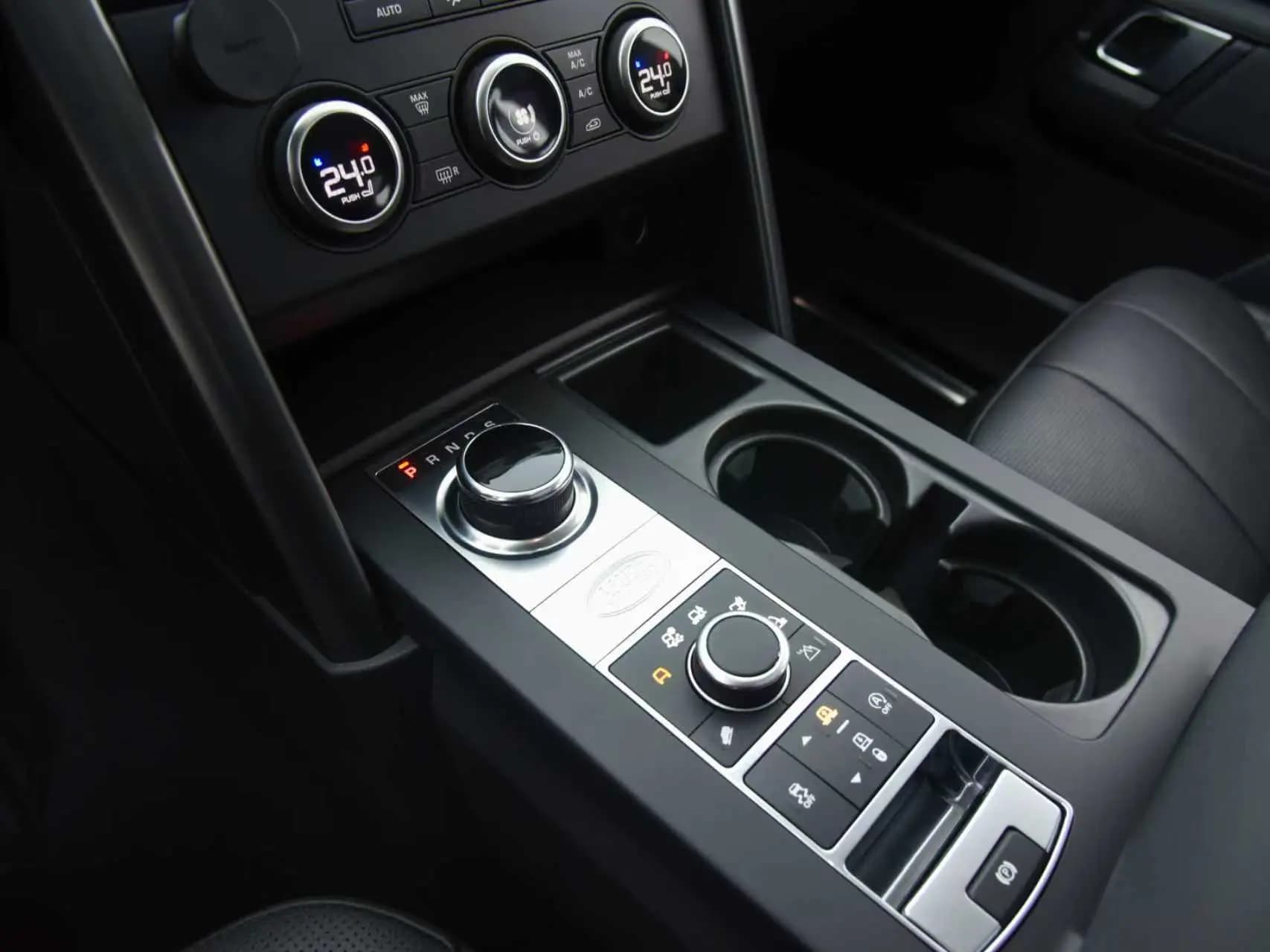 Land Rover Discovery 2021 г. 84006 км. — фото 11