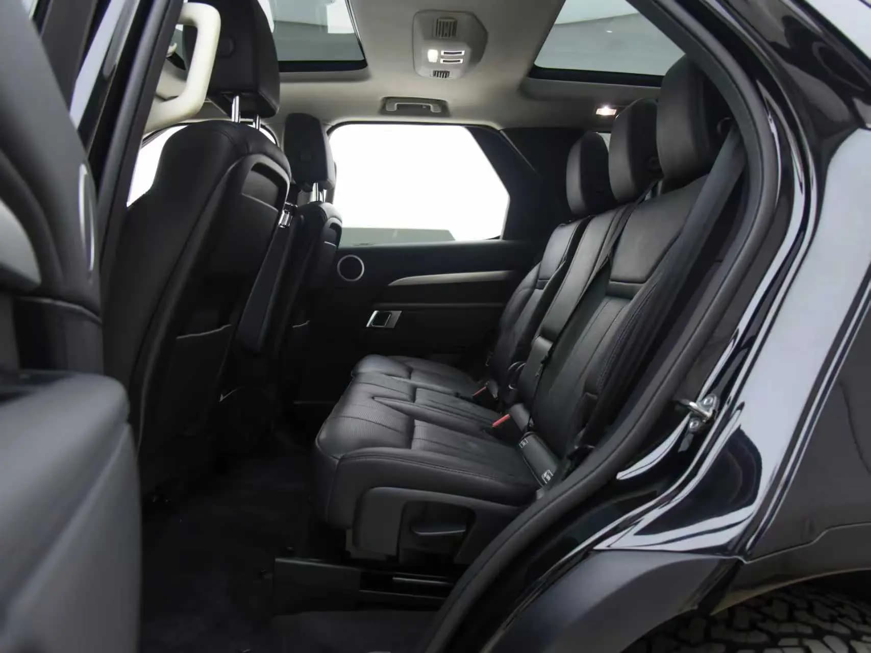 Land Rover Discovery 2021 г. 84006 км. — фото 13