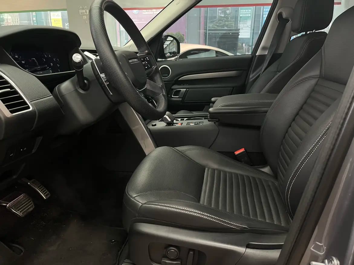 Land Rover Discovery 2022 г. 48006 км. — фото 10