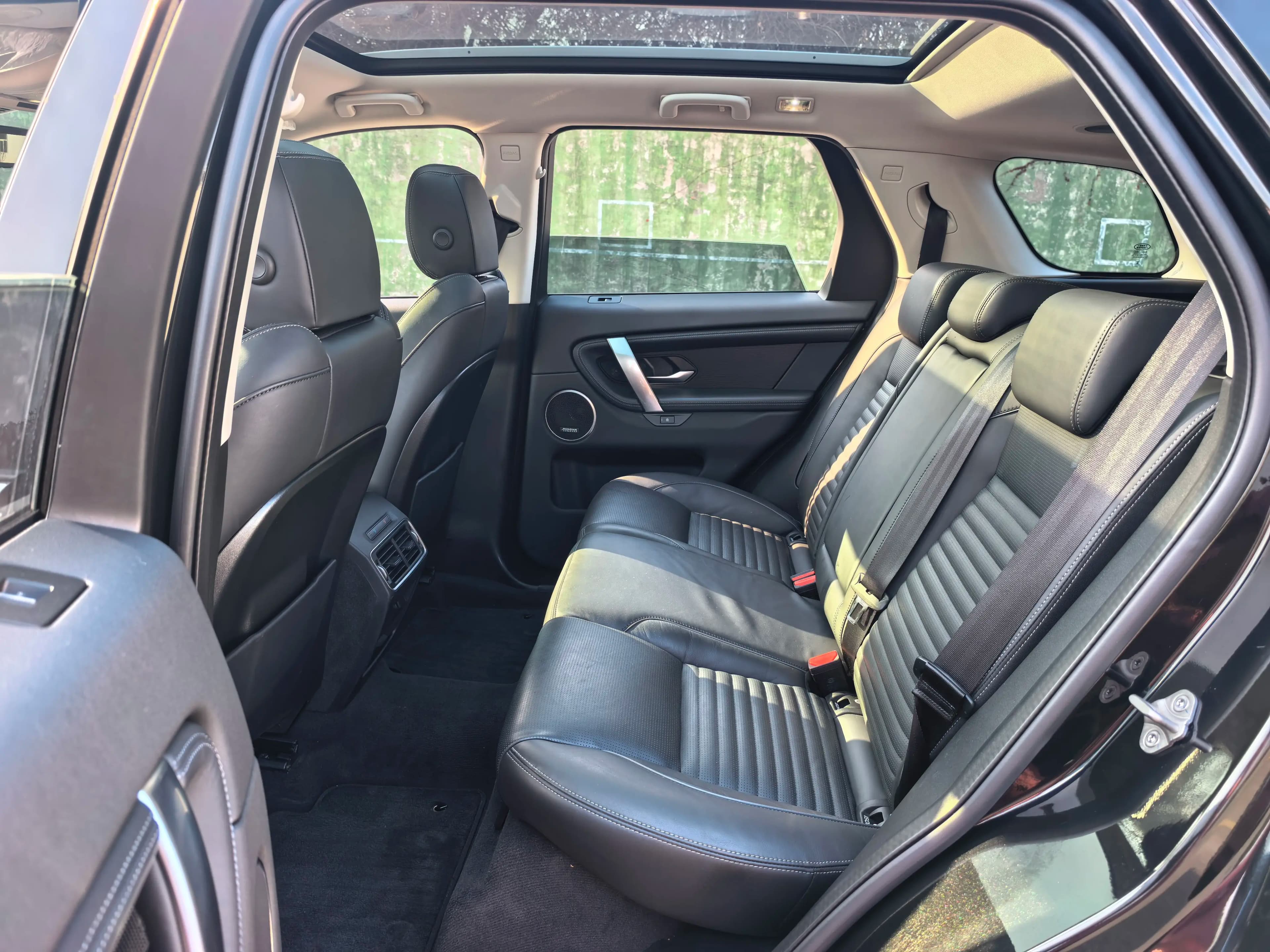 Land Rover Discover Sports 2024 г. 6900 км. — фото 14