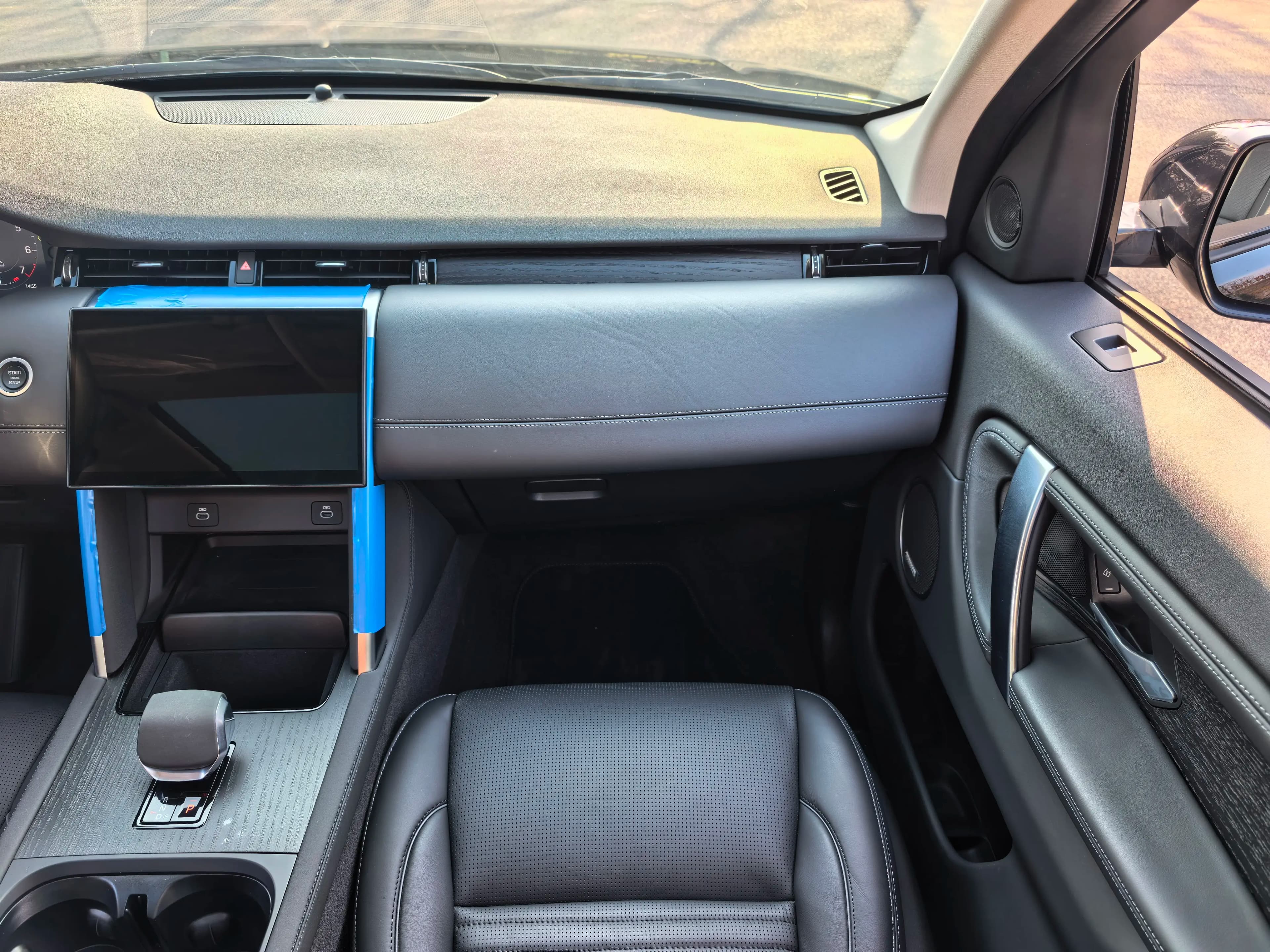 Land Rover Discover Sports 2024 г. 6900 км. — фото 17