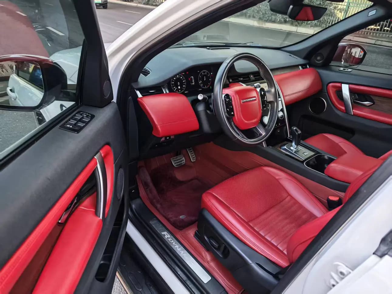 Land Rover Discover Sports 2021 г. 89007 км. — фото 6