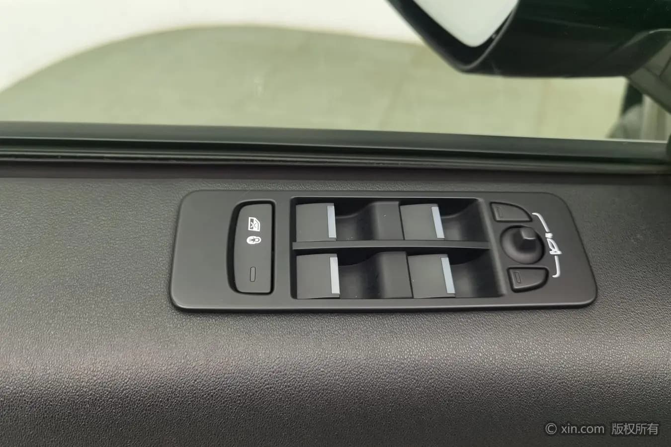 Land Rover Discover Sports 2022 г. 110300 км. — фото 17
