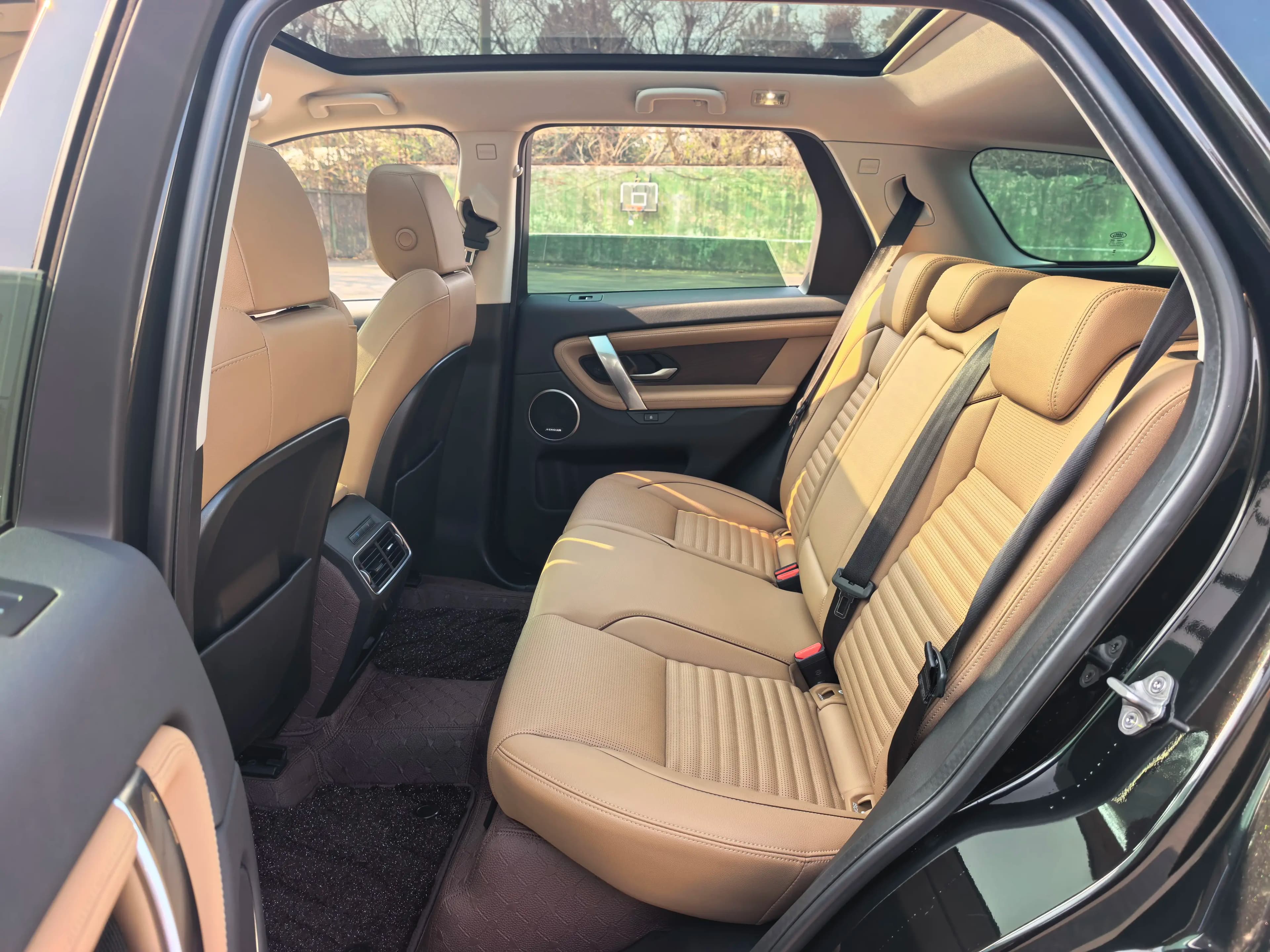 Land Rover Discover Sports 2025 г. 31000 км. — фото 19