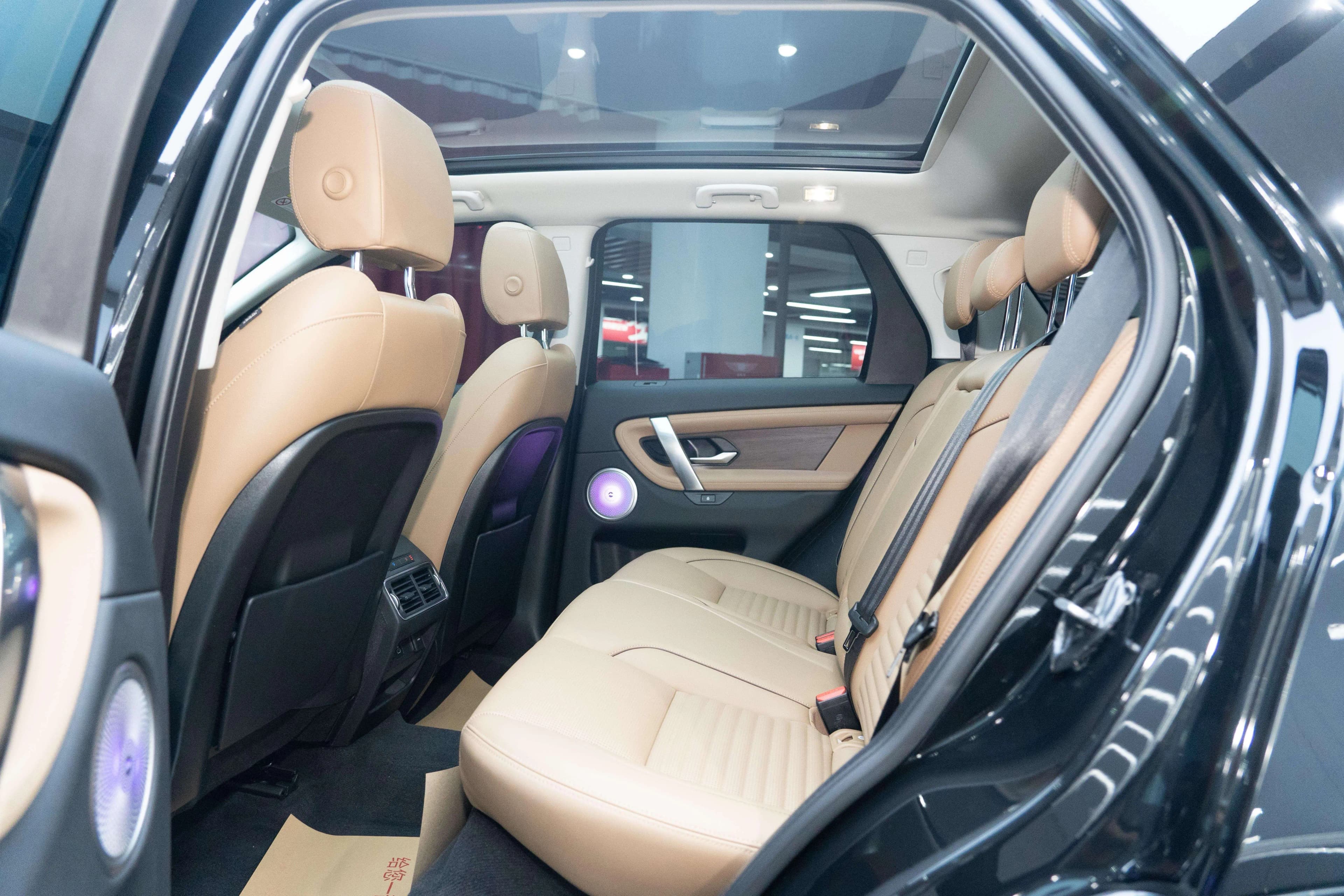 Land Rover Discover Sports 2024 г. 51000 км. — фото 16