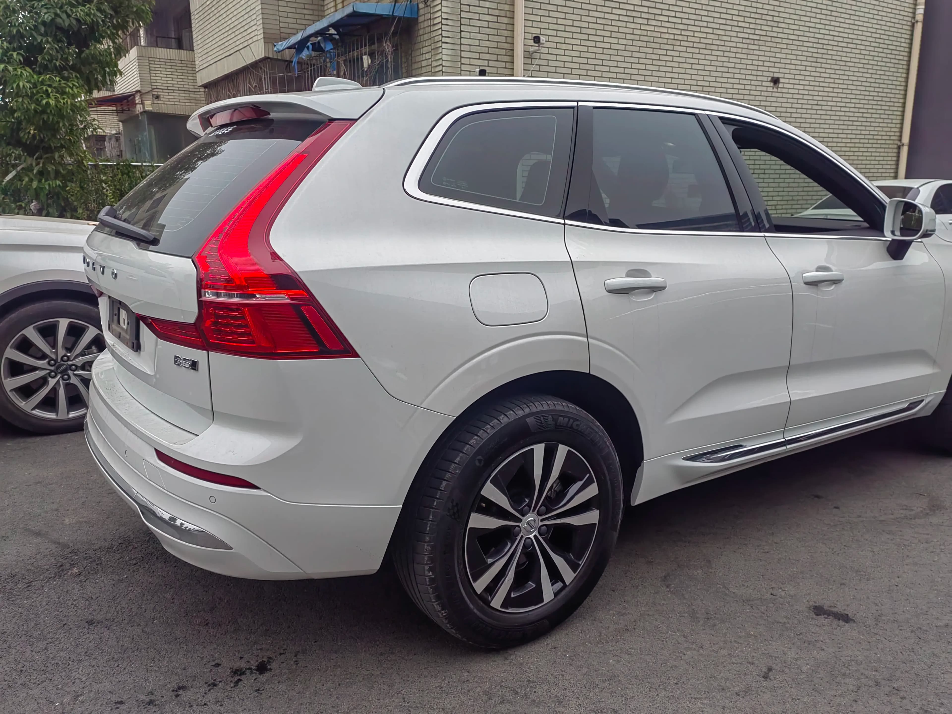 Volvo XC60 2022 г. 50001 км. — фото 4