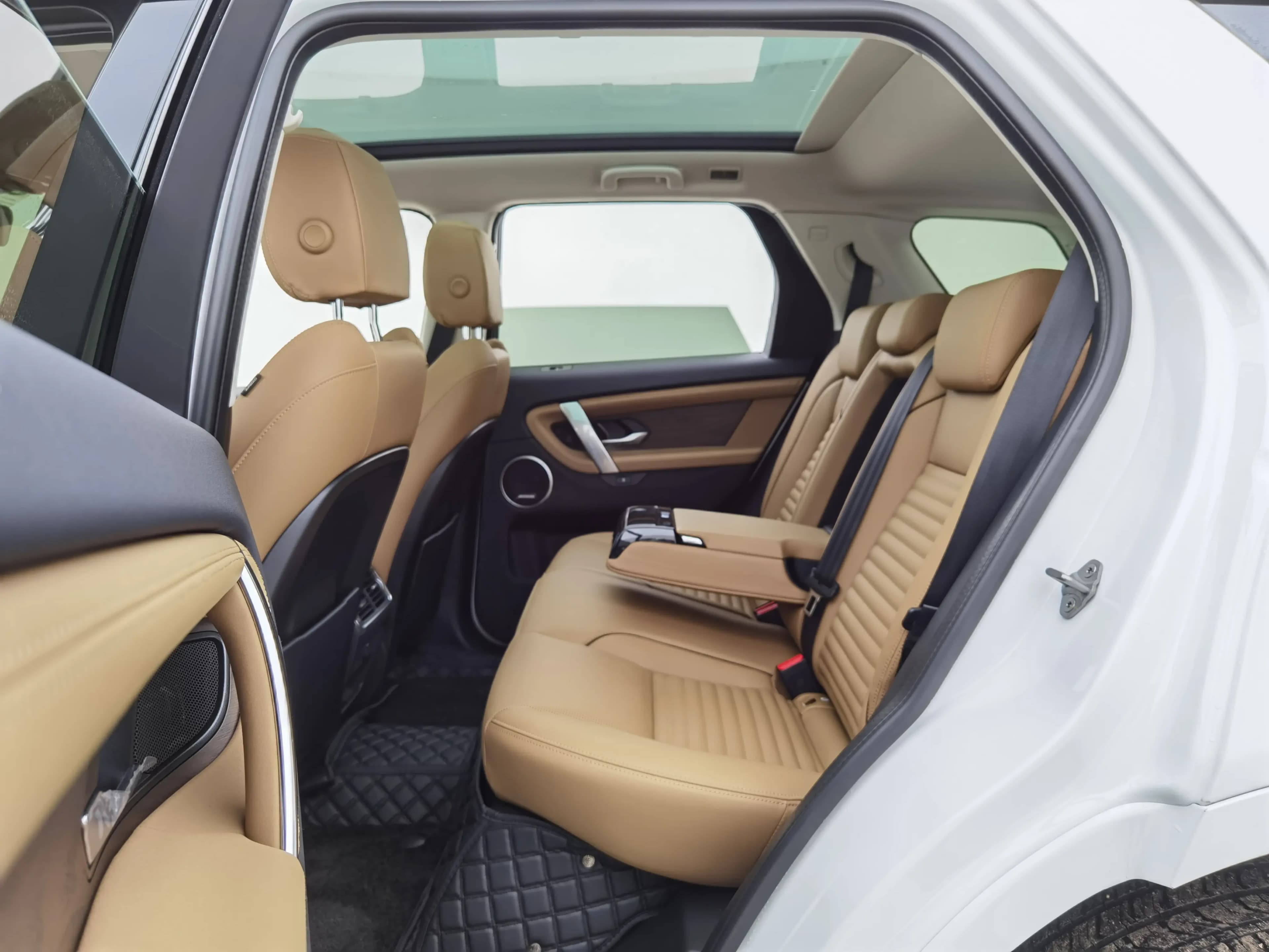 Land Rover Discover Sports 2025 г. 12000 км. — фото 18