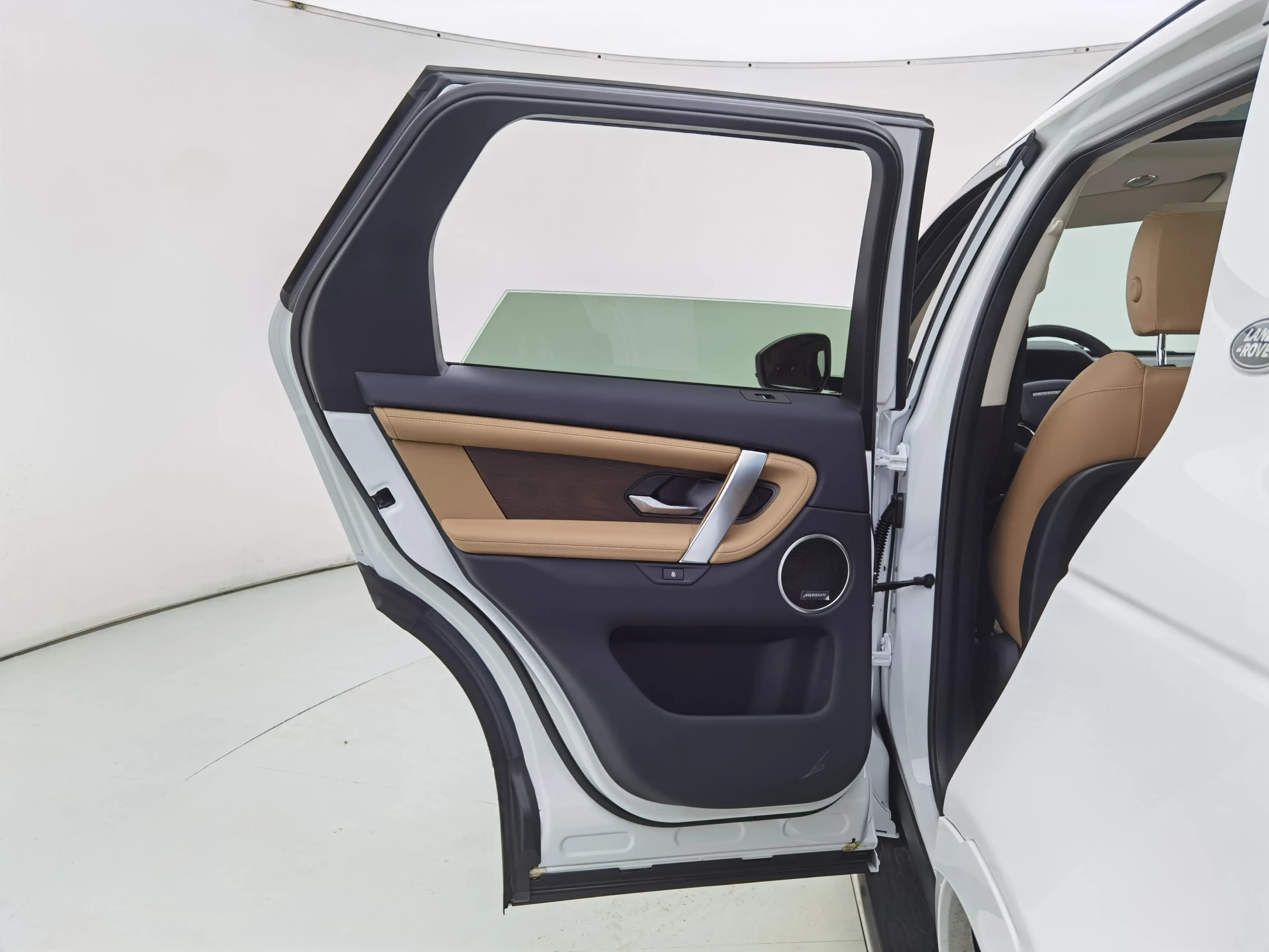 Land Rover Discover Sports 2025 г. 12000 км. — фото 20