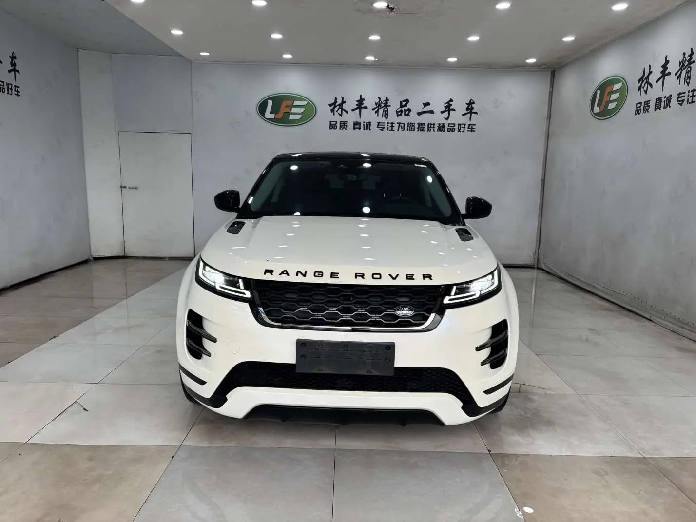 Land Rover Range Rover Evoque 2022 г. 57099 км. — фото 2