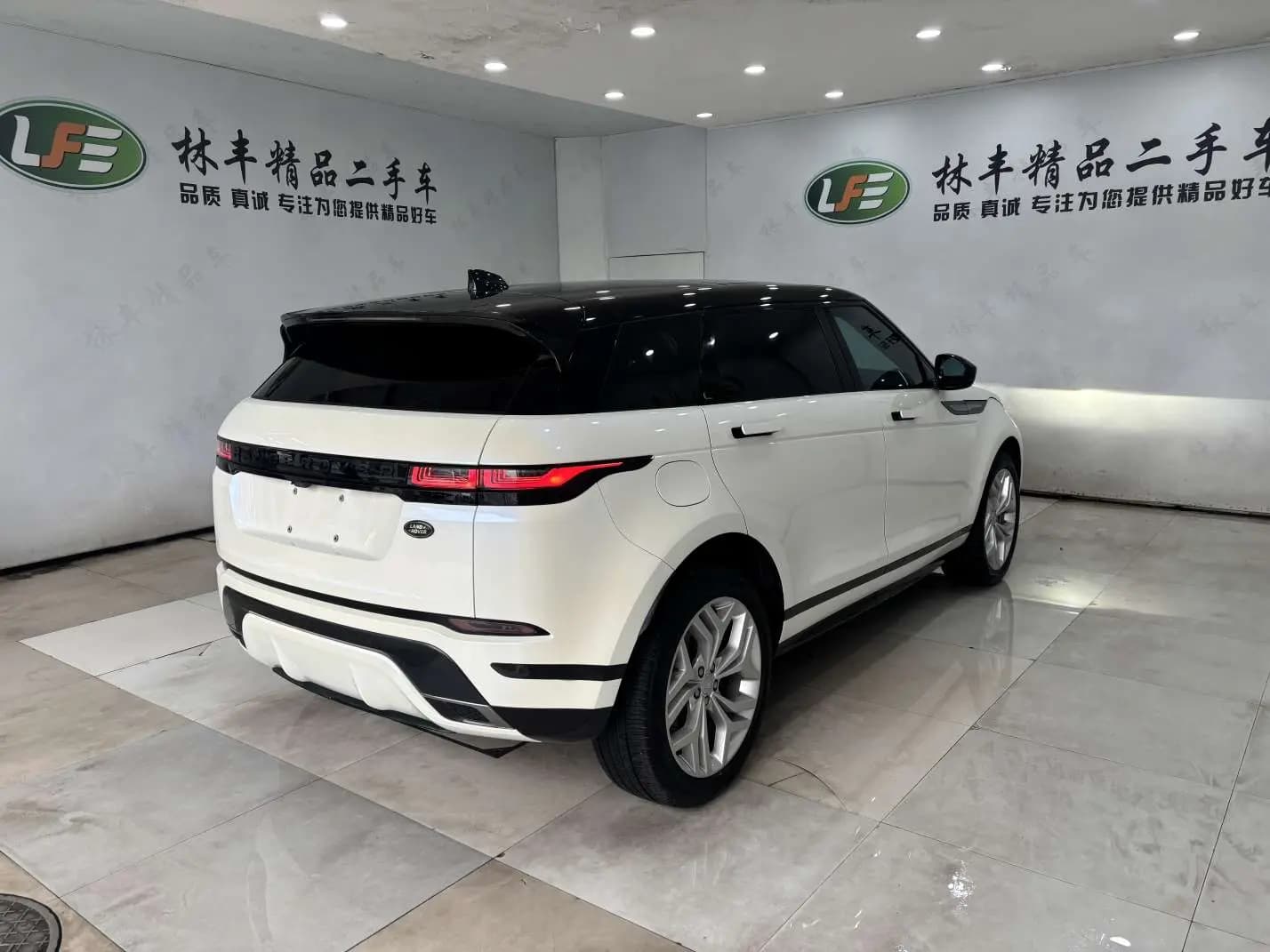 Land Rover Range Rover Evoque 2022 г. 57099 км. — фото 5