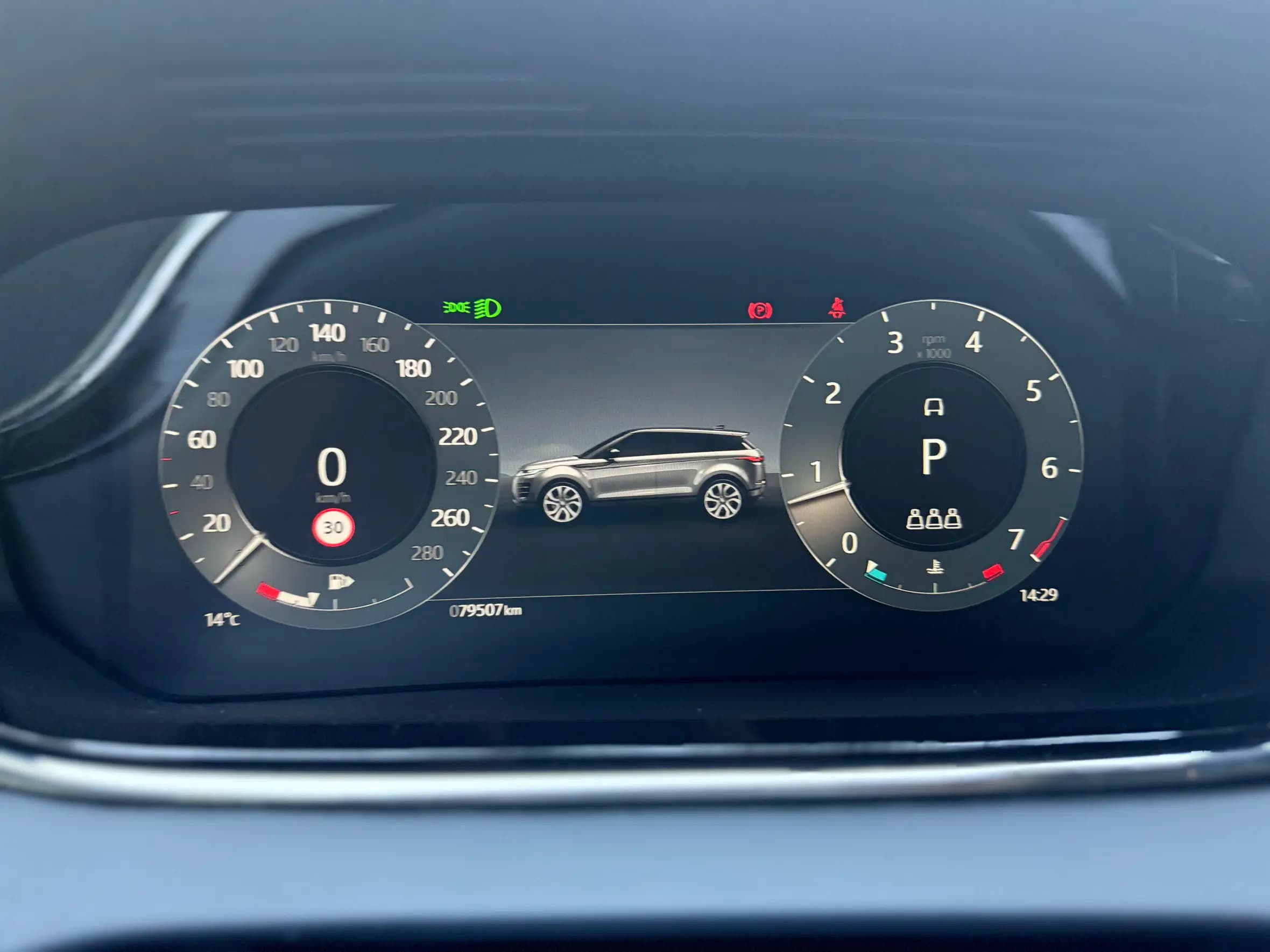 Land Rover Range Rover Evoque 2023 г. 79701 км. — фото 13