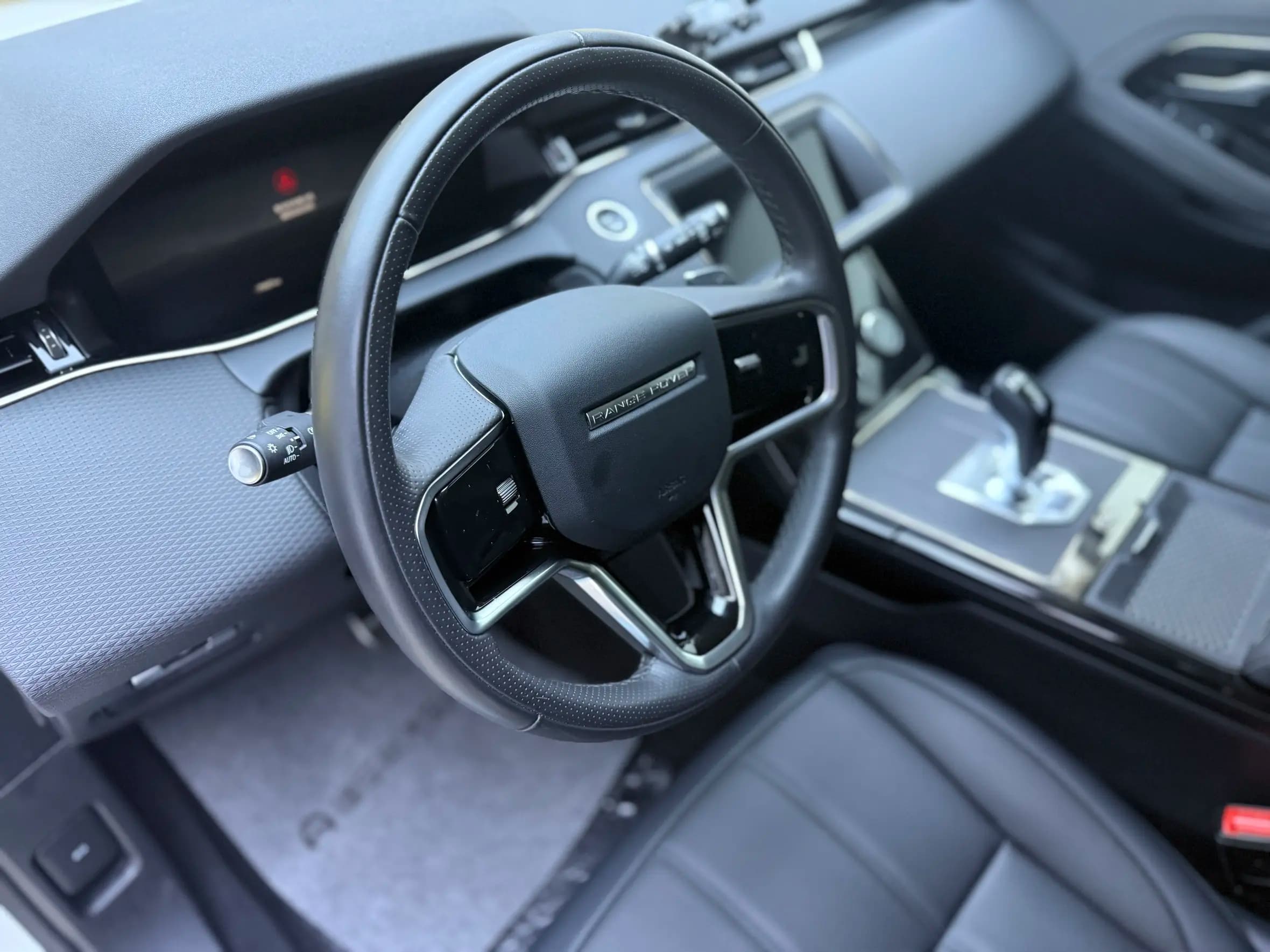 Land Rover Range Rover Evoque 2023 г. 79701 км. — фото 14