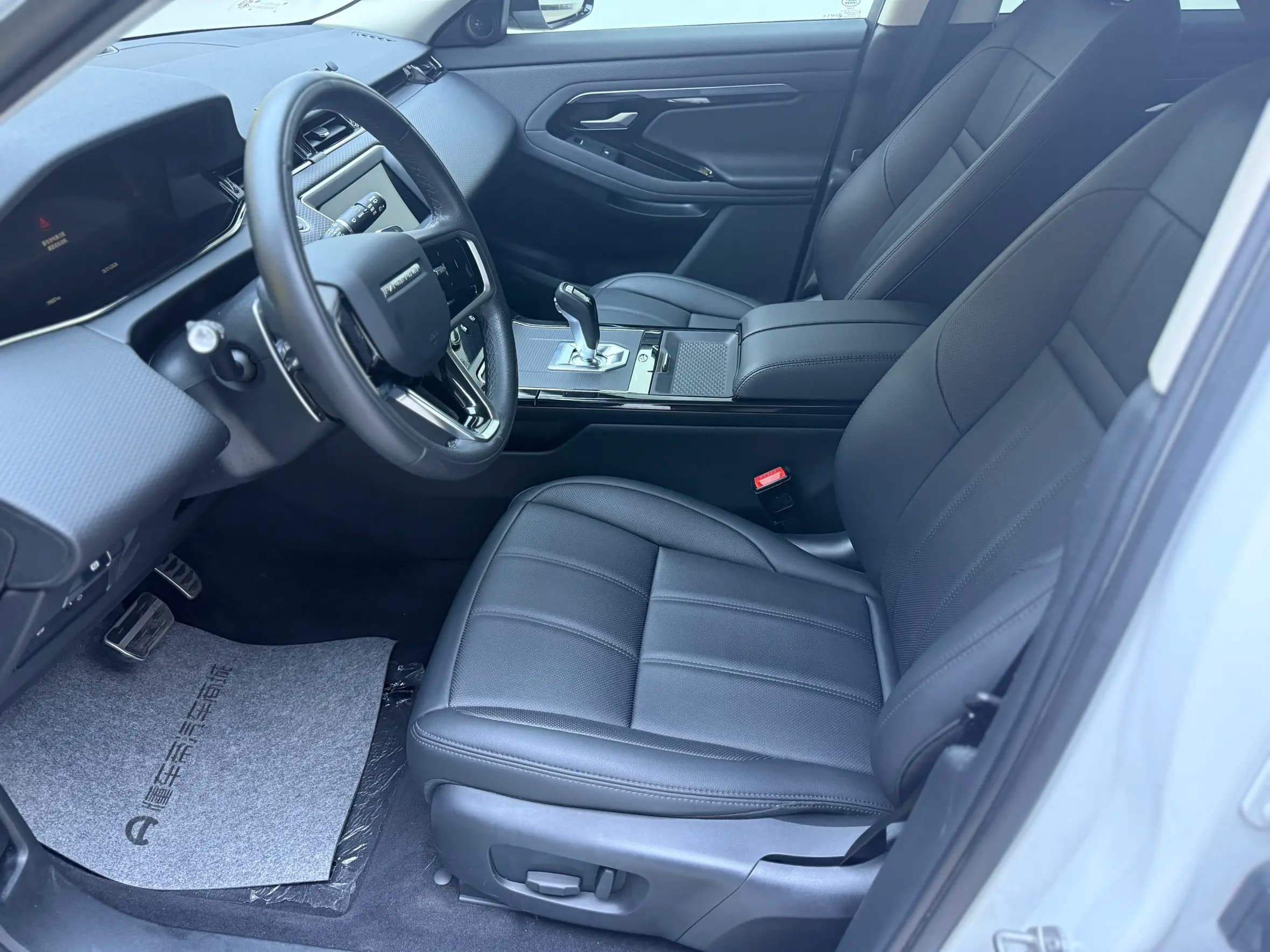 Land Rover Range Rover Evoque 2023 г. 79701 км. — фото 15
