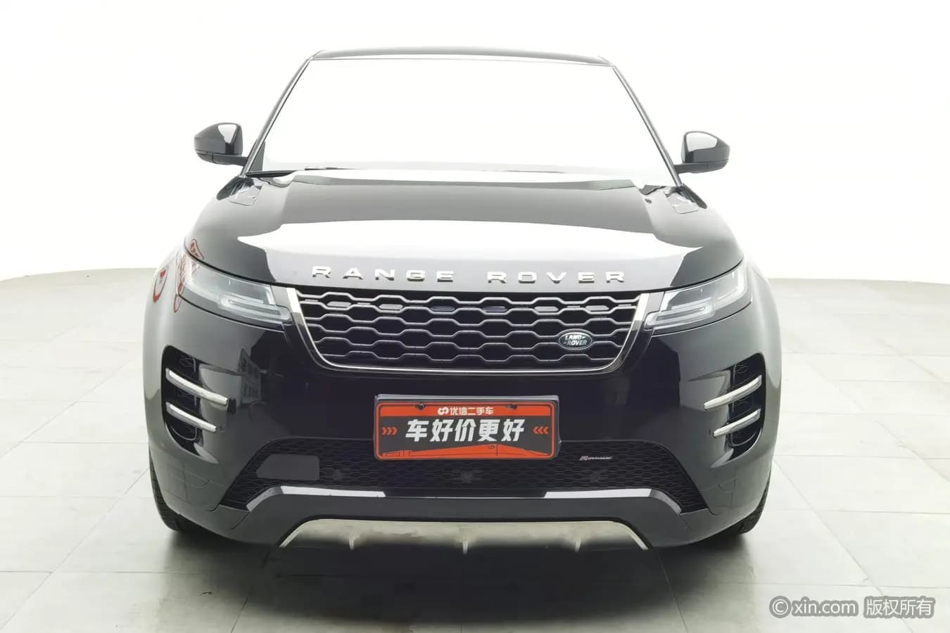 Land Rover Range Rover Evoque 2023 г. 80402 км. — фото 2