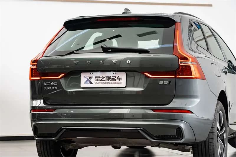 Volvo XC60 2025 г. 4802 км. — фото 3