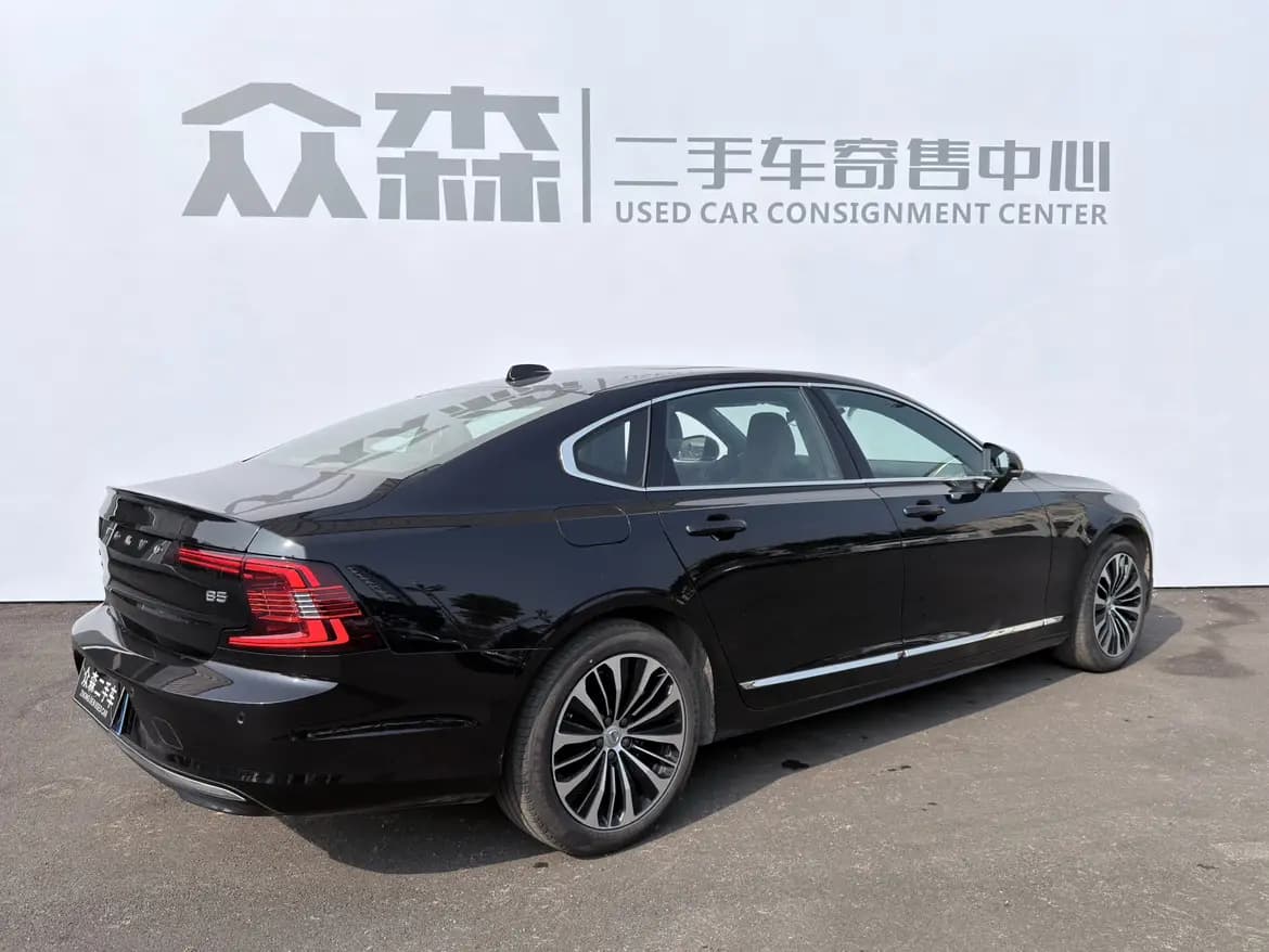 Volvo S90 2024 г. 22018 км. — фото 7