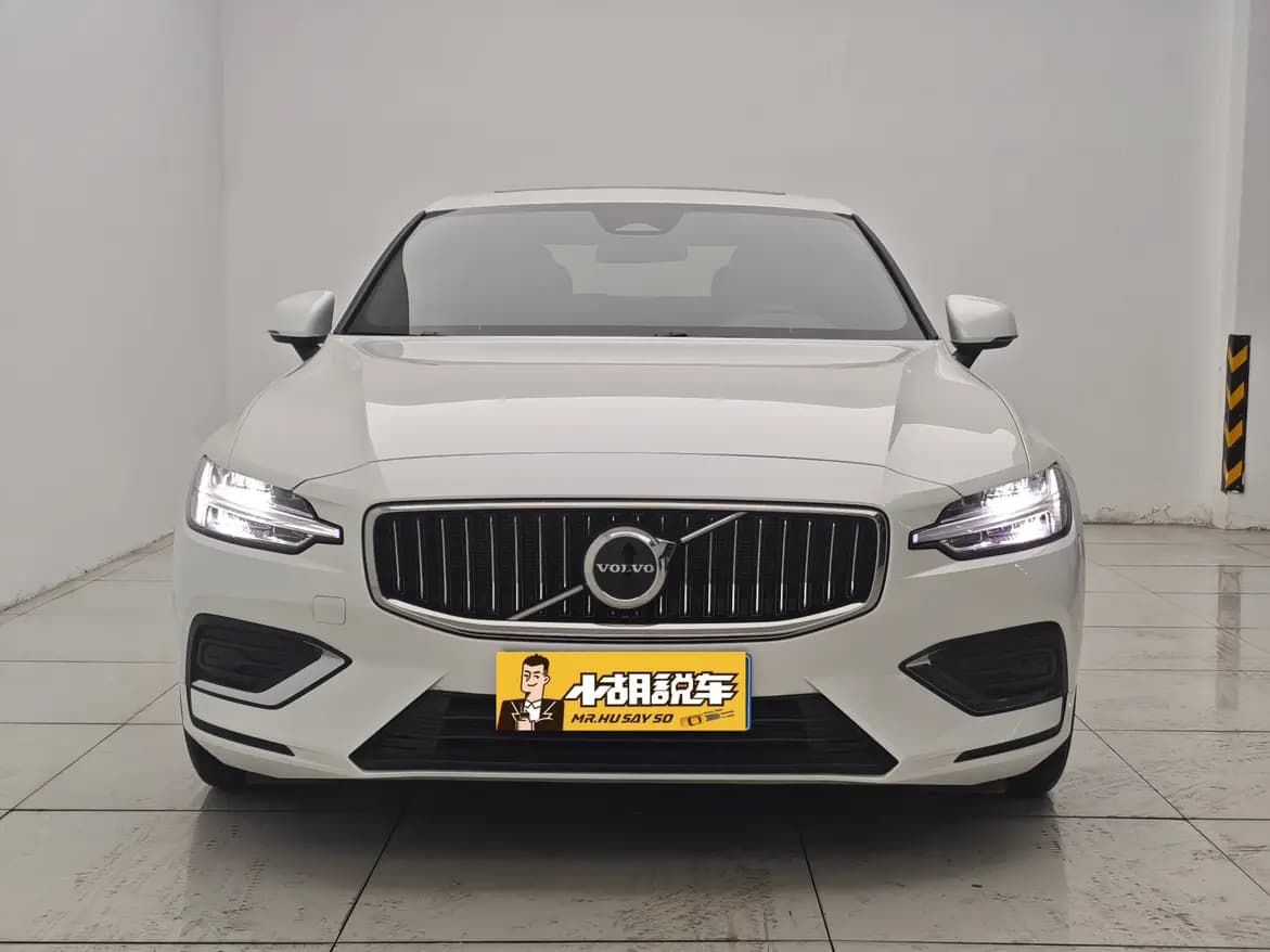 Volvo S60 2025 г. 3419 км. — фото 2