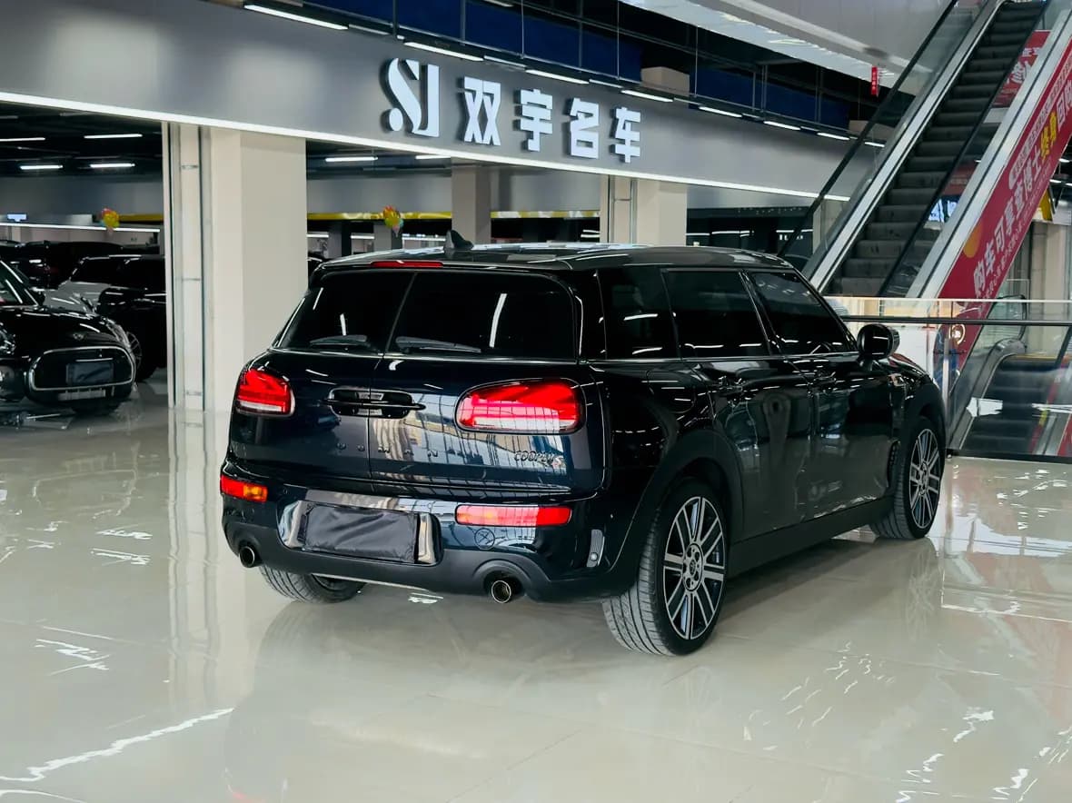 MINI CLUBMAN 2022 г. 54122 км. — фото 4