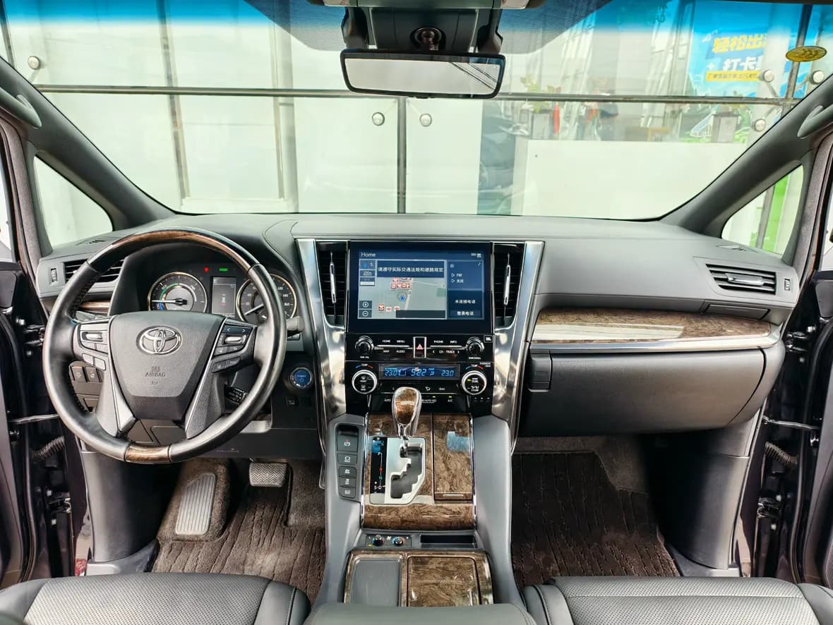 Toyota Crown Wellfire 2021 г. 80043 км. — фото 18