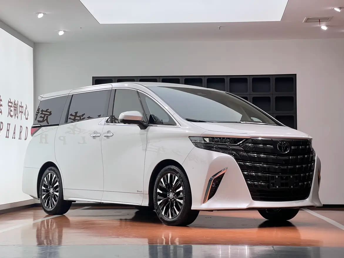 Toyota Alphard 2024 г. 21133 км. — фото 3