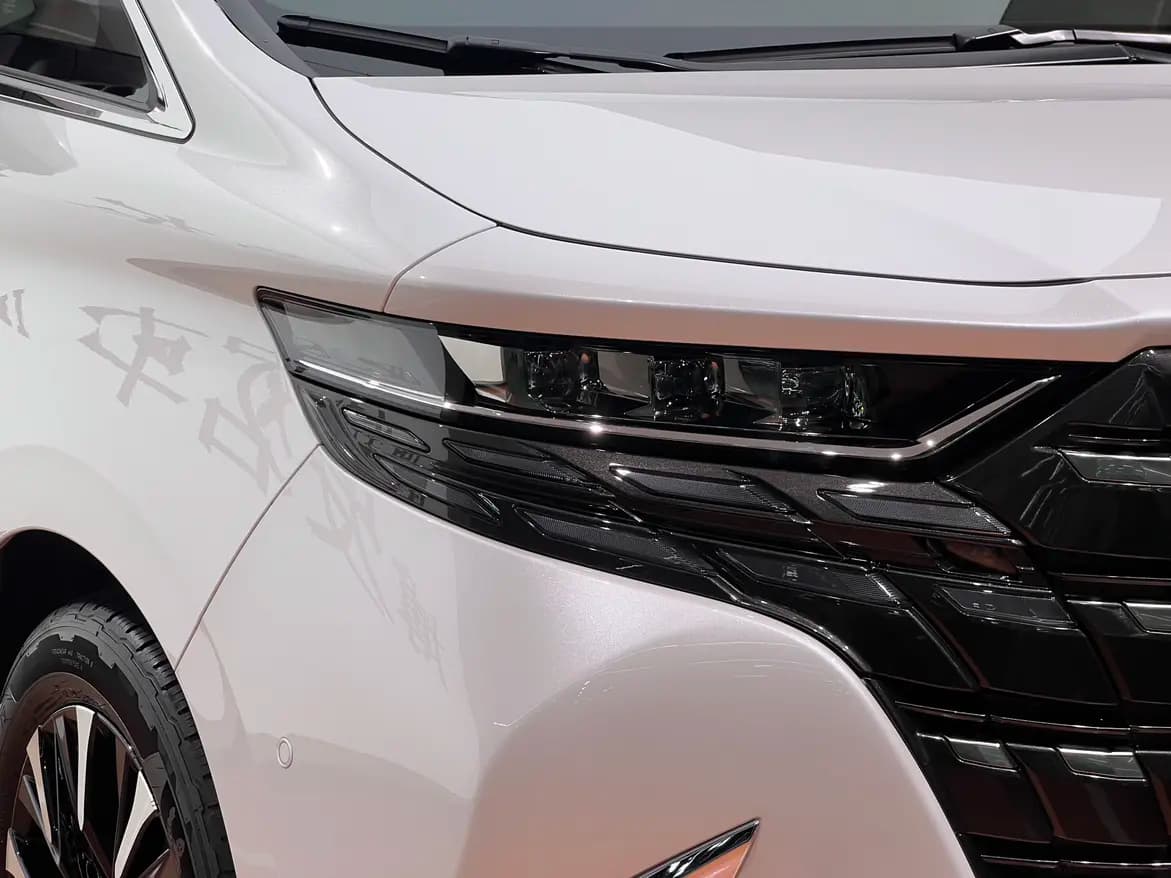 Toyota Alphard 2024 г. 21133 км. — фото 6