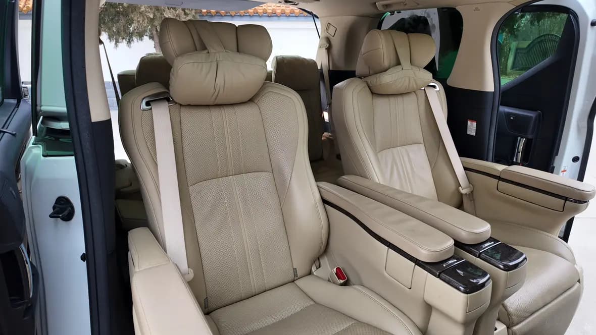 Toyota Crown Wellfire 2021 г. 110044 км. — фото 20