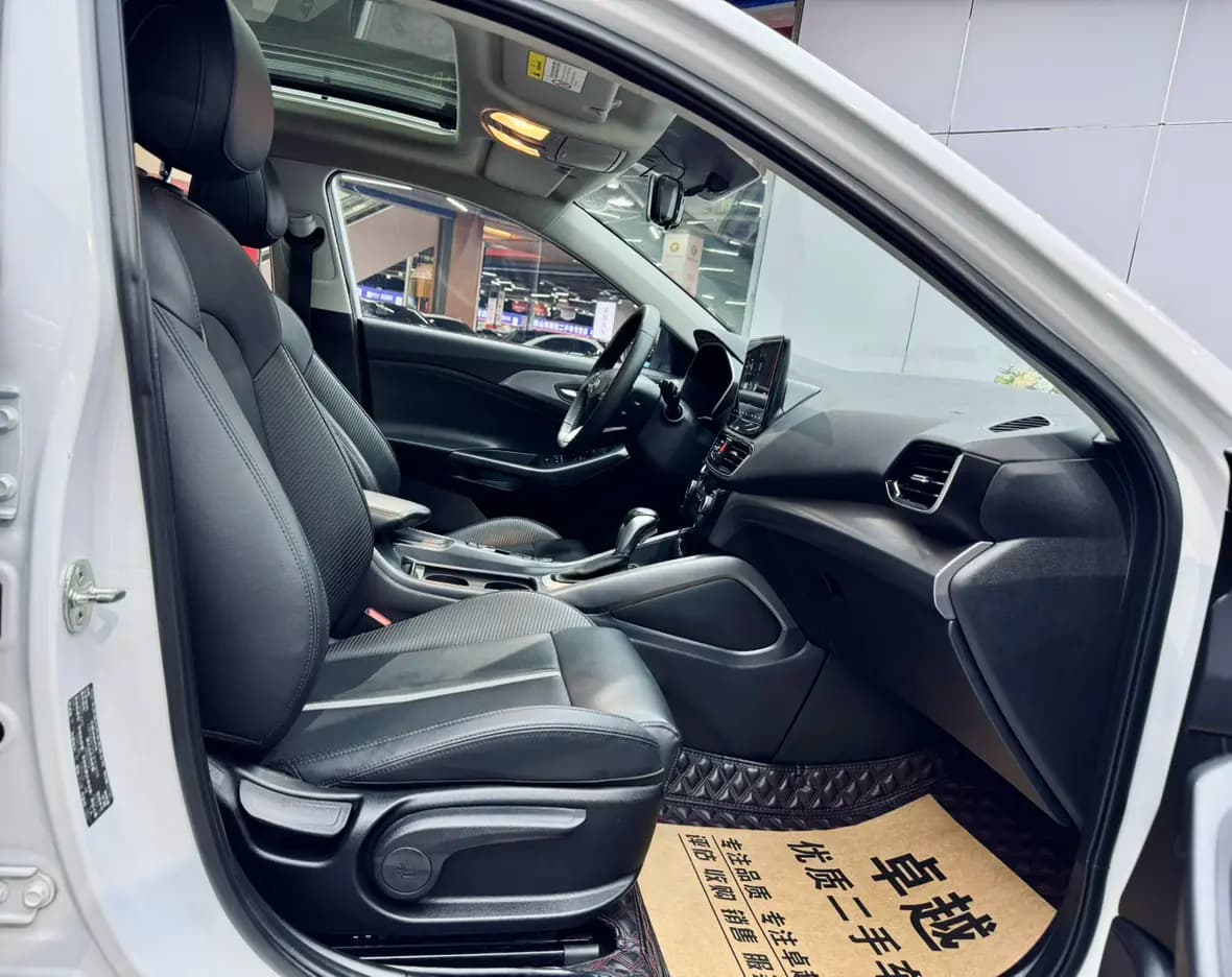 Hyundai Lafesta 2021 г. 96063 км. — фото 19