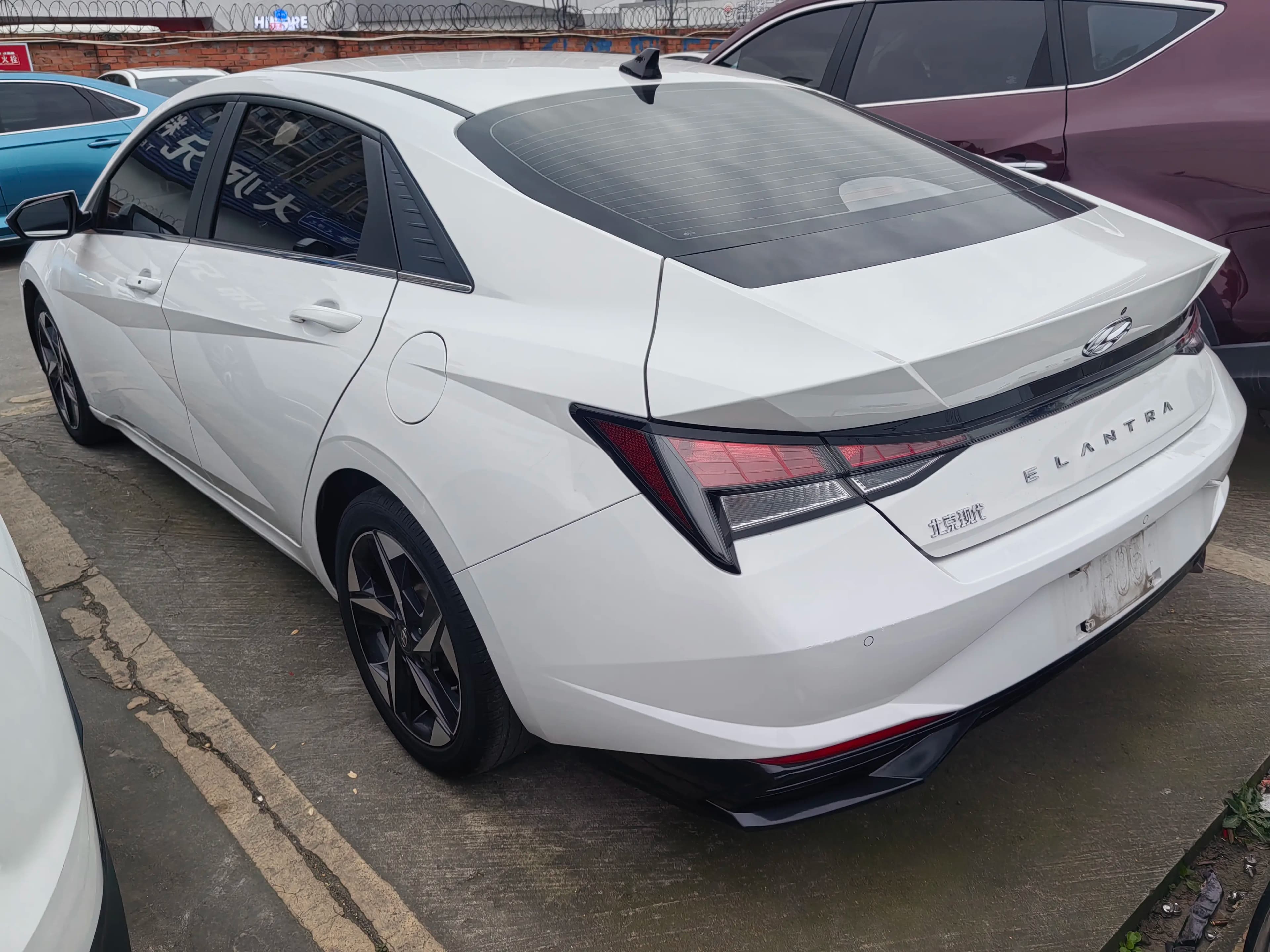 Hyundai Elantra 2021 г. 67036 км. — фото 4