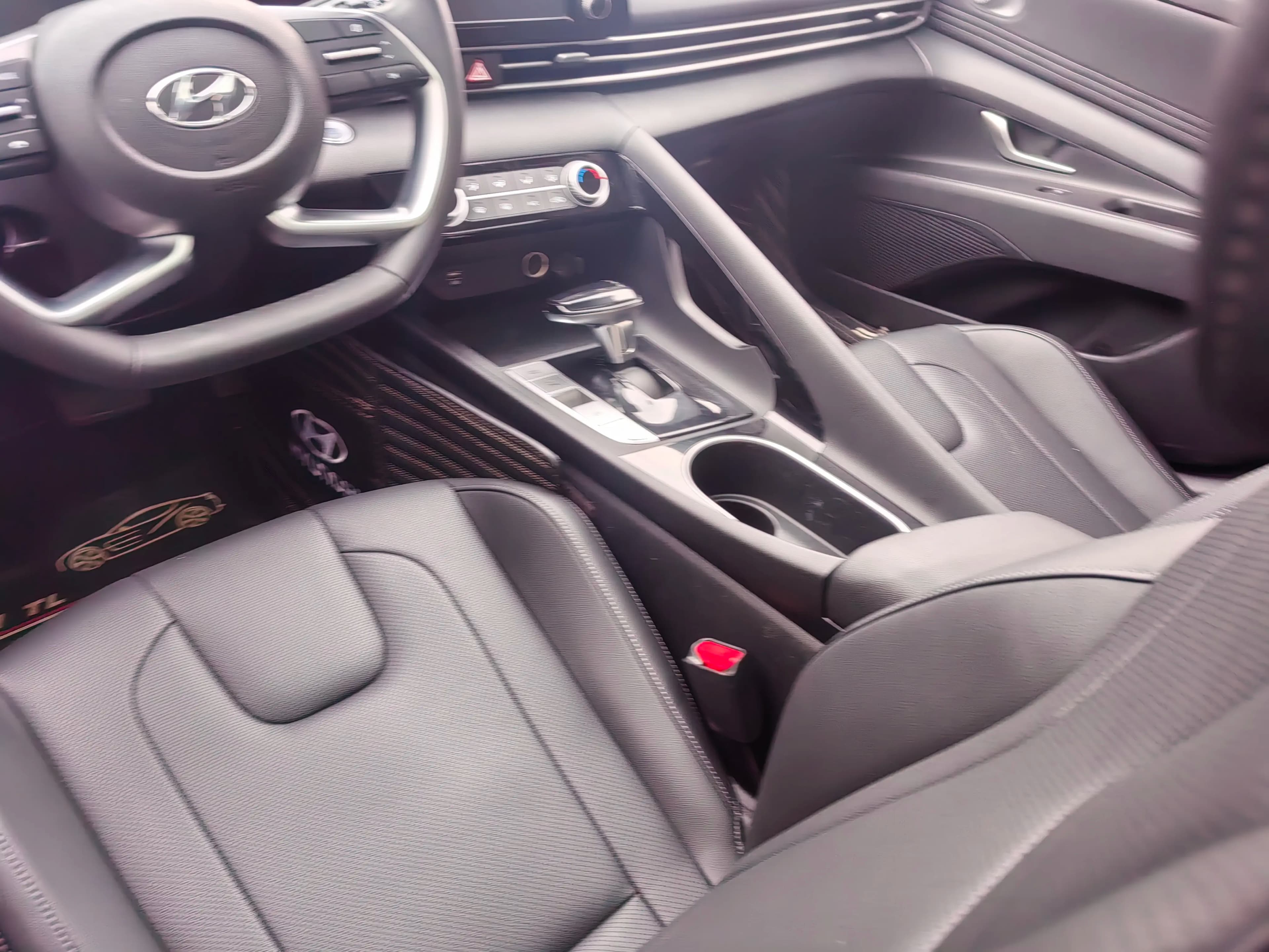 Hyundai Elantra 2021 г. 67036 км. — фото 6