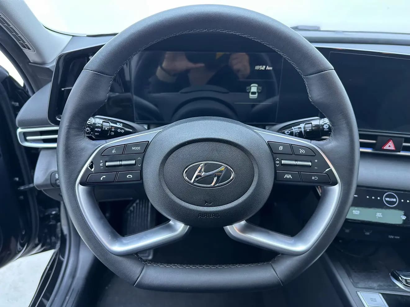 Hyundai Elantra 2022 г. 18040 км. — фото 15