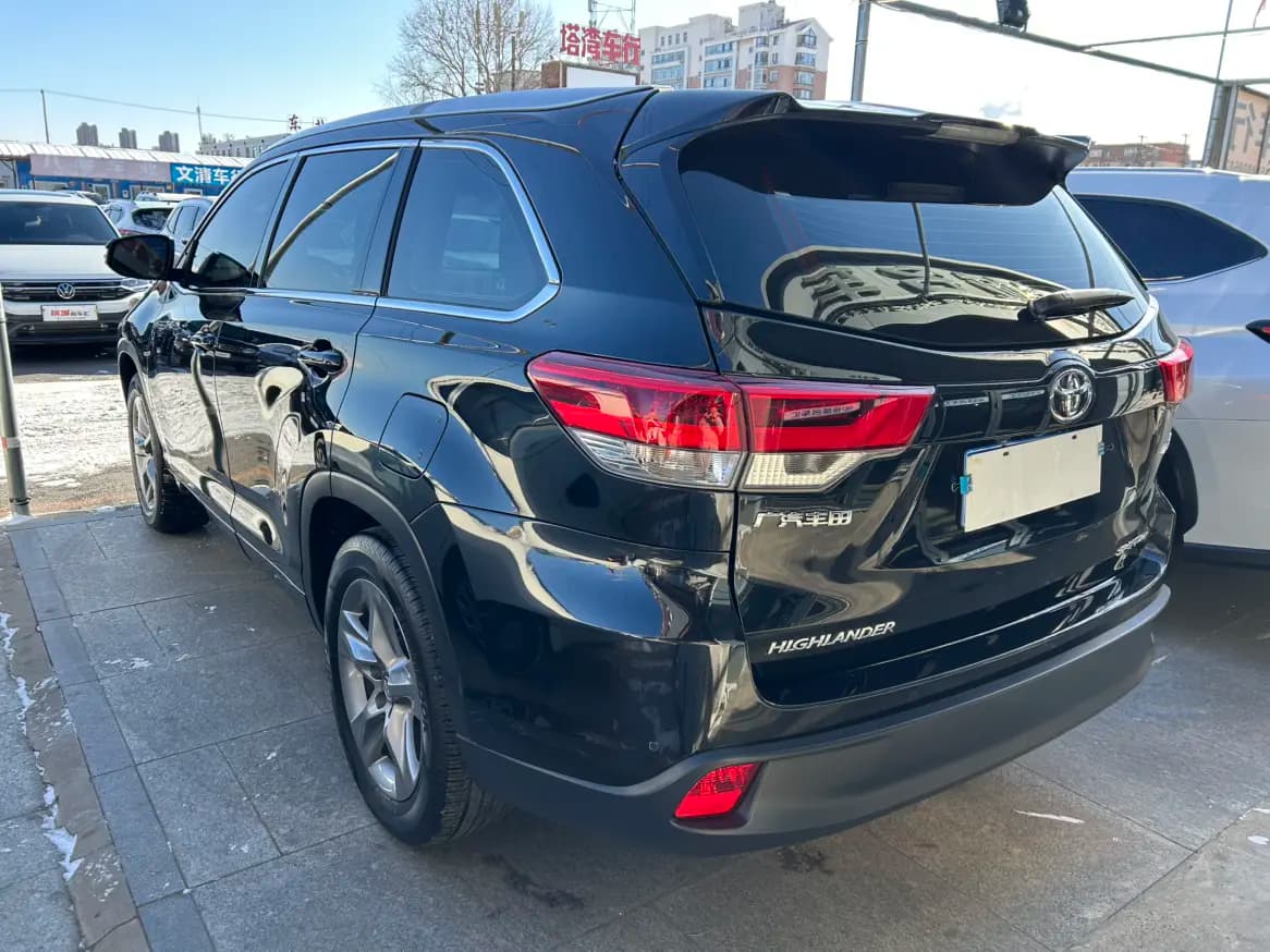 Toyota Highlander 2022 г. 27100 км. — фото 4