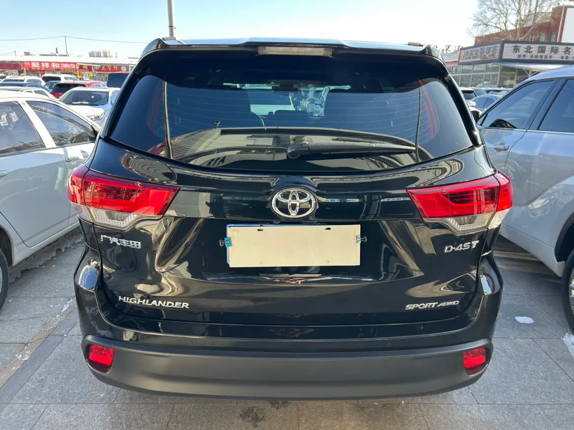 Toyota Highlander 2022 г. 27100 км. — фото 5