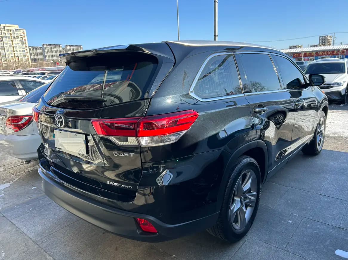 Toyota Highlander 2022 г. 27100 км. — фото 6