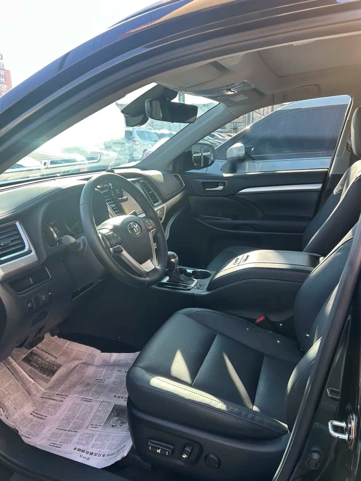 Toyota Highlander 2022 г. 27100 км. — фото 10