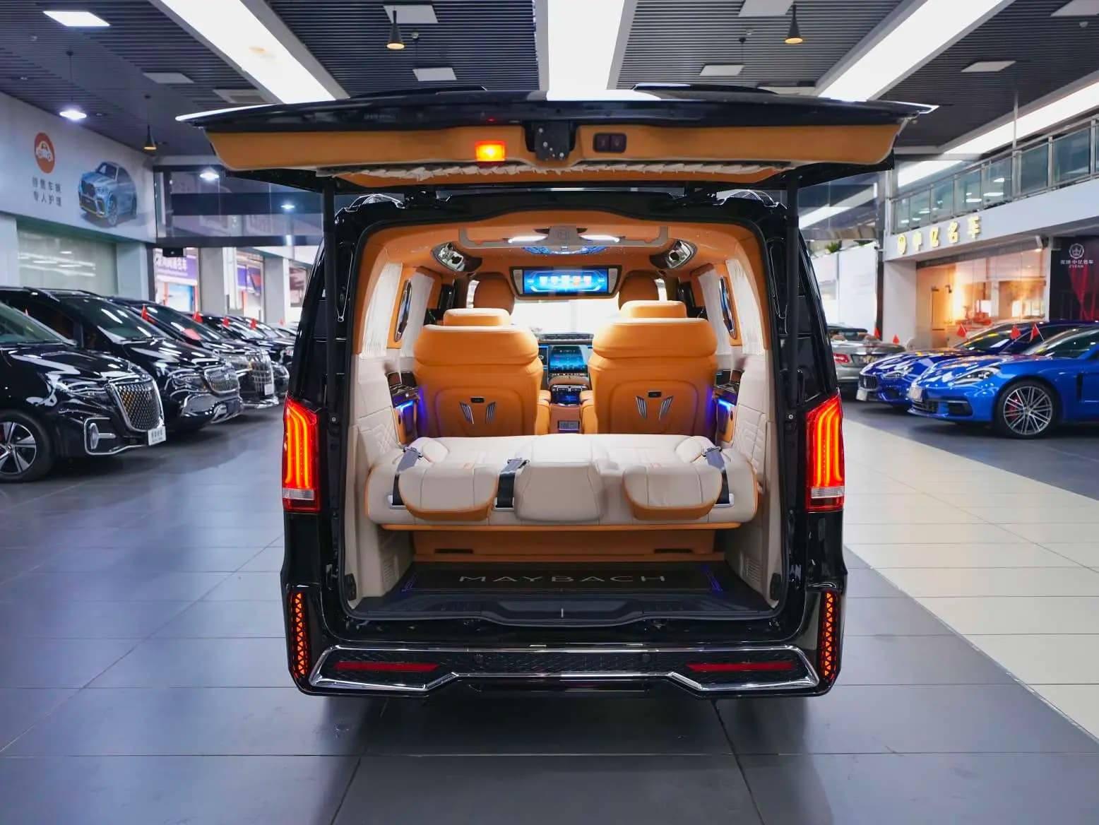 Mercedes-Benz Vito 2023 г. 30022 км. — фото 4