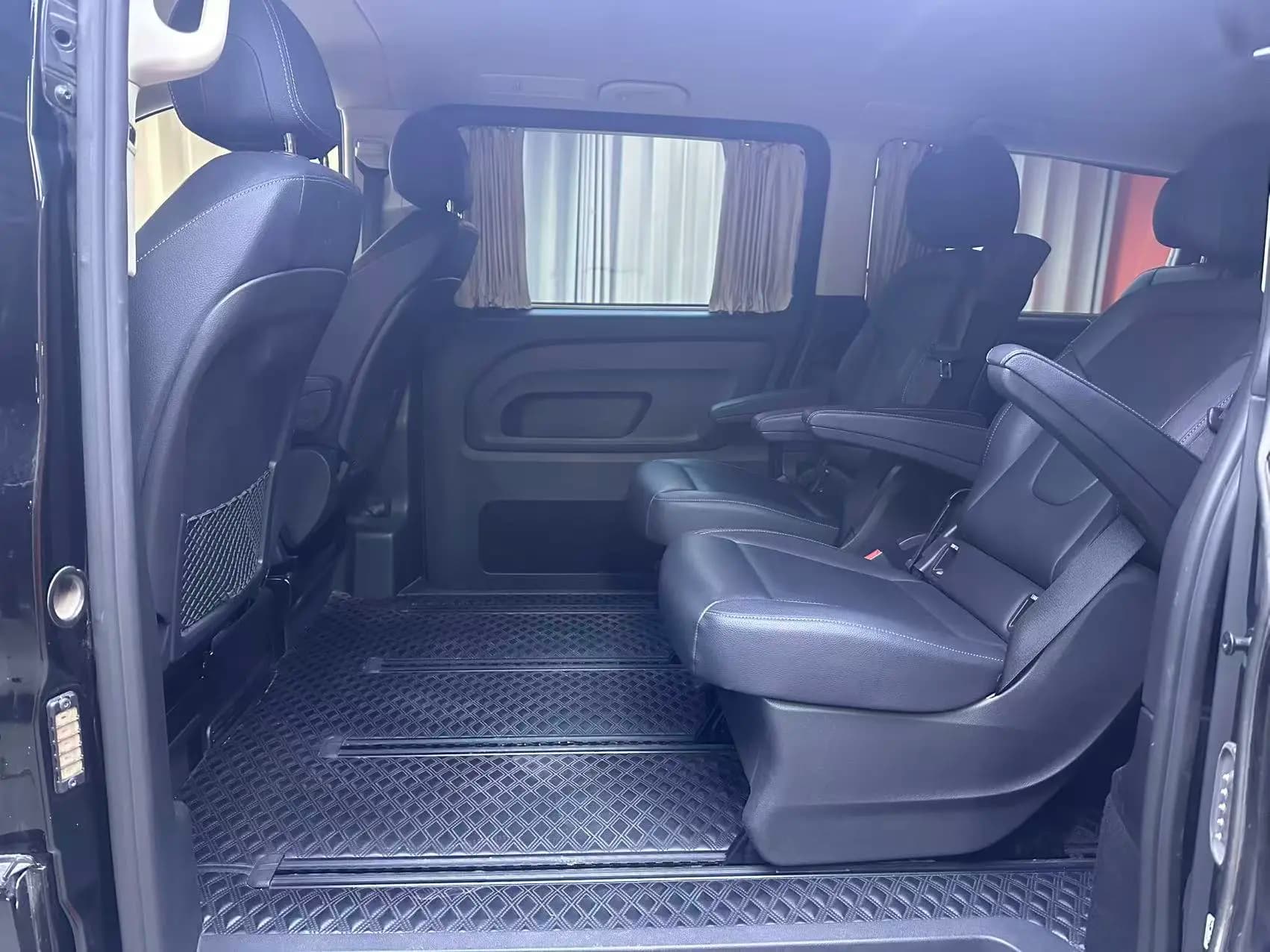 Mercedes-Benz Vito 2023 г. 92025 км. — фото 17
