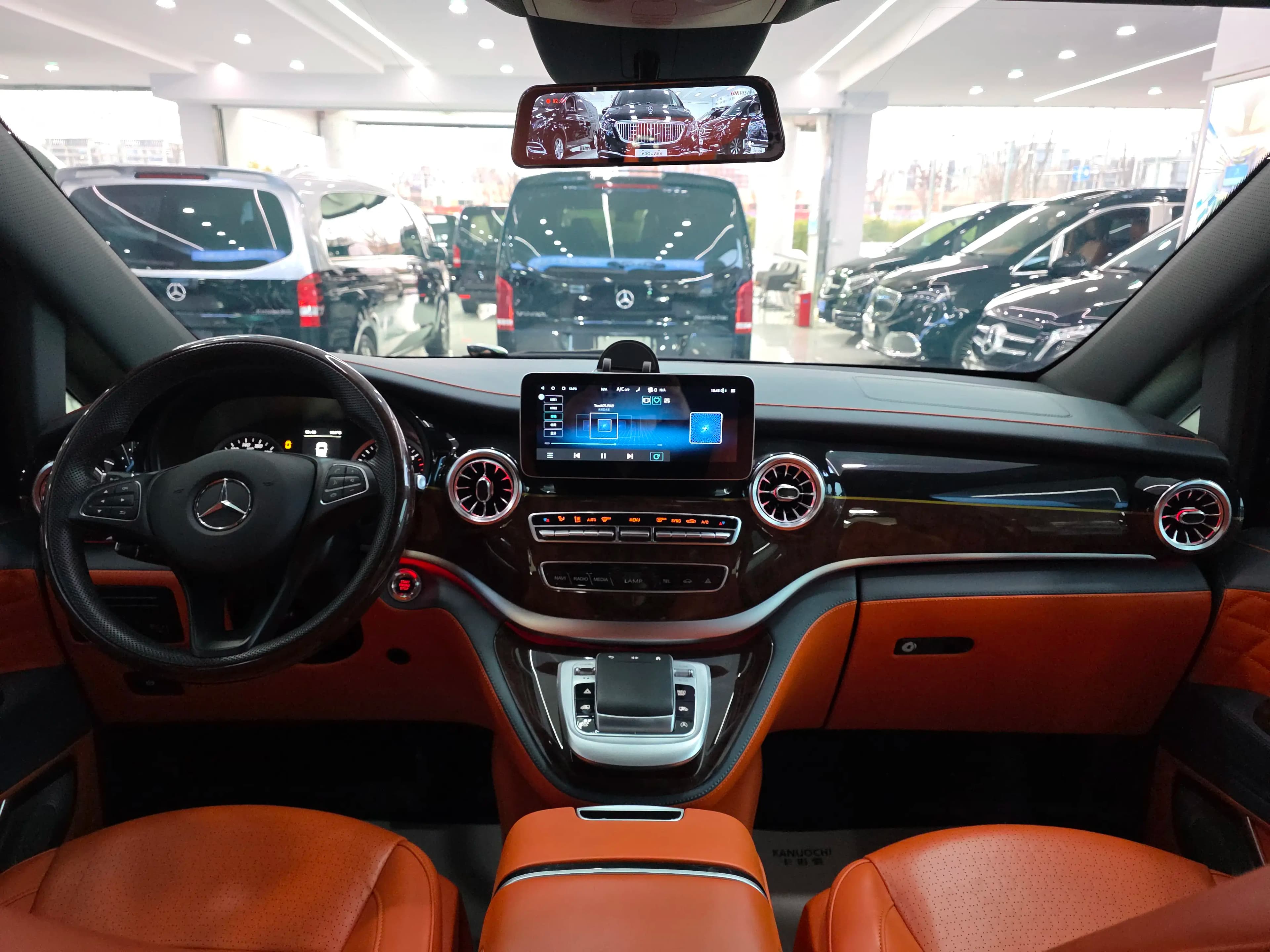 Mercedes-Benz Vito 2023 г. 64028 км. — фото 11