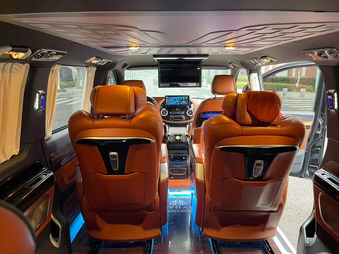 Mercedes-Benz Vito 2023 г. 34130 км. — фото 20