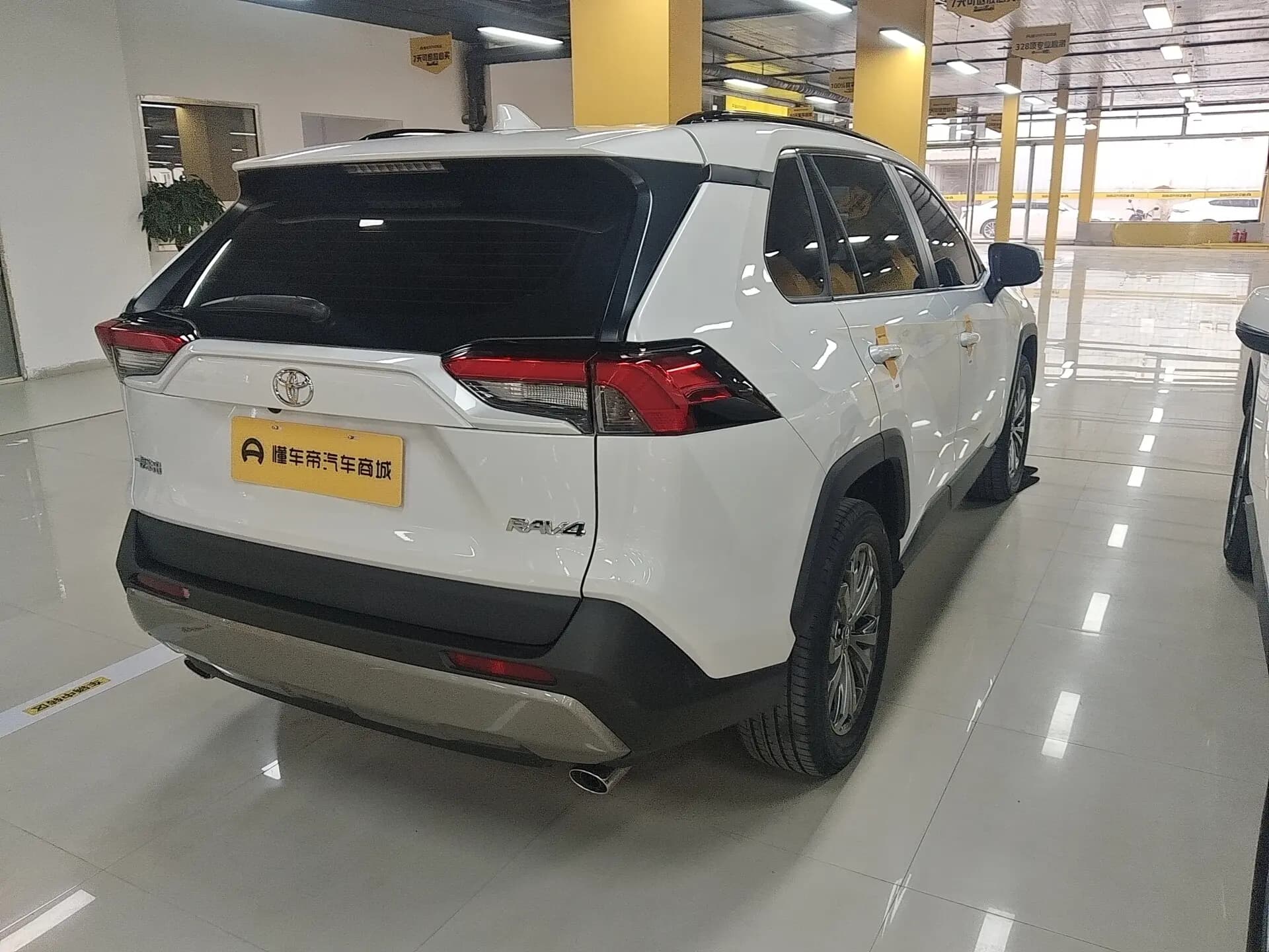 Toyota RAV4 2024 г. 20160 км. — фото 4